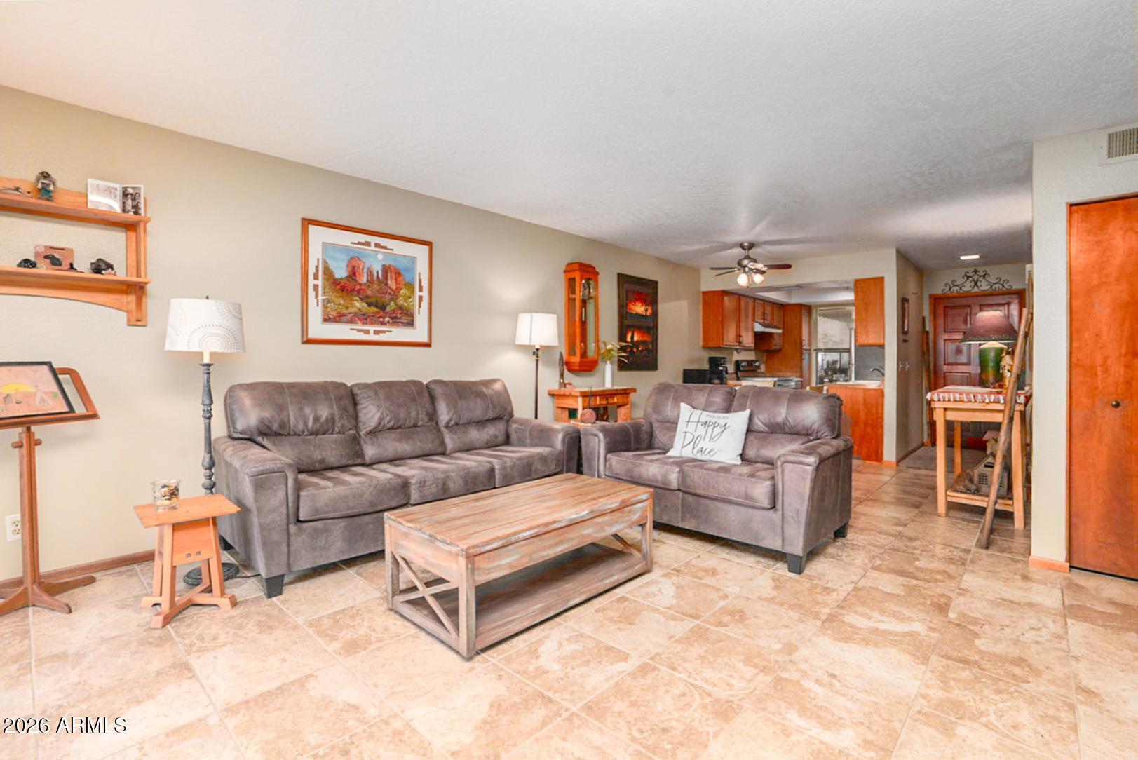 Oak Creek Estados - Residential