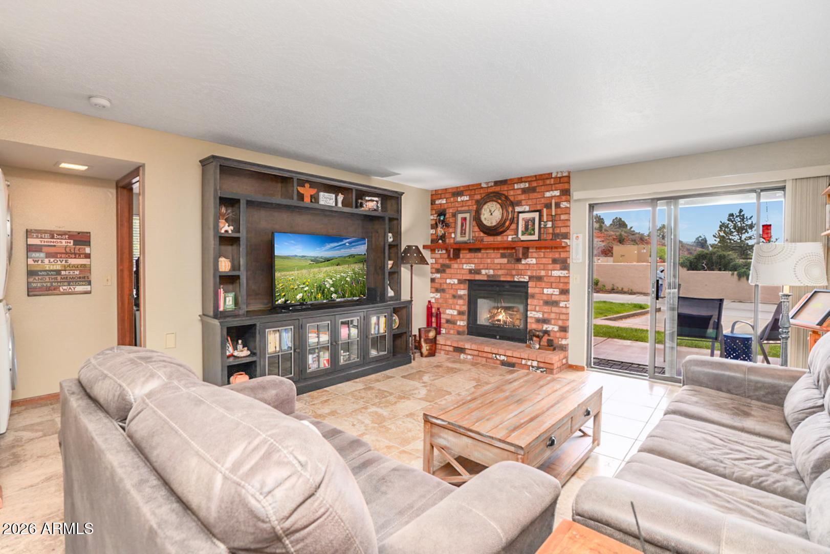 Oak Creek Estados - Residential