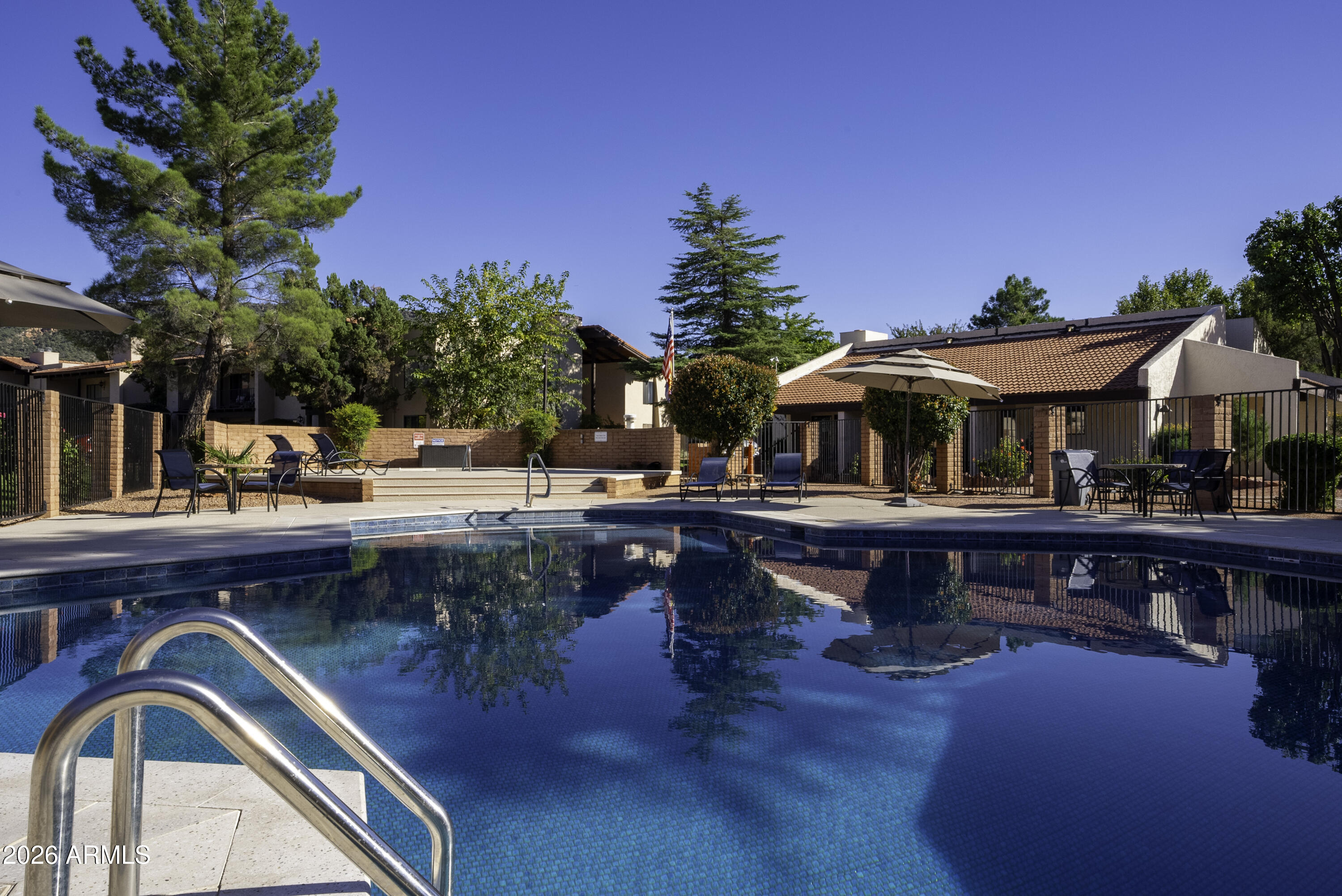 Oak Creek Estados - Residential