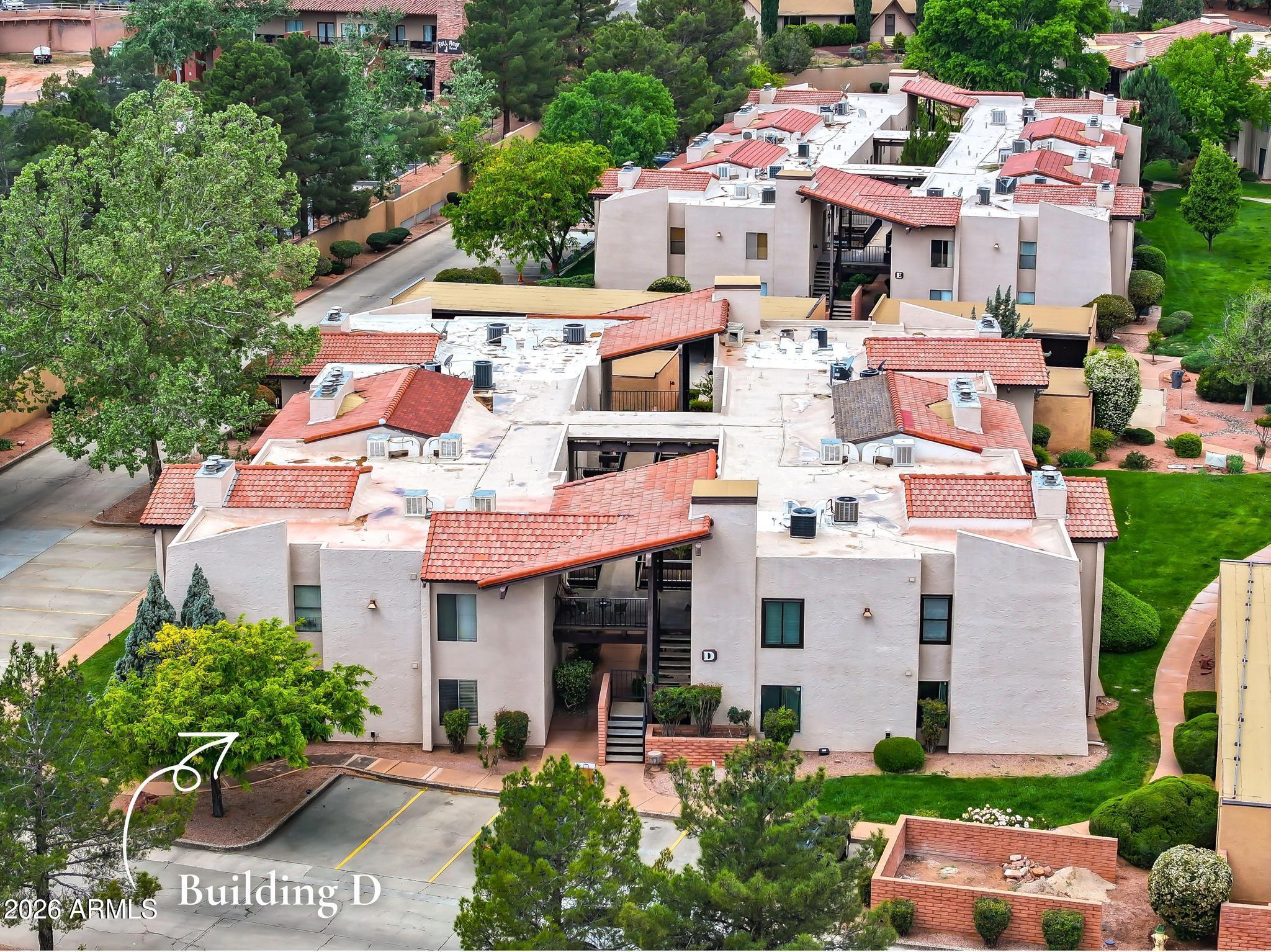 Oak Creek Estados - Residential