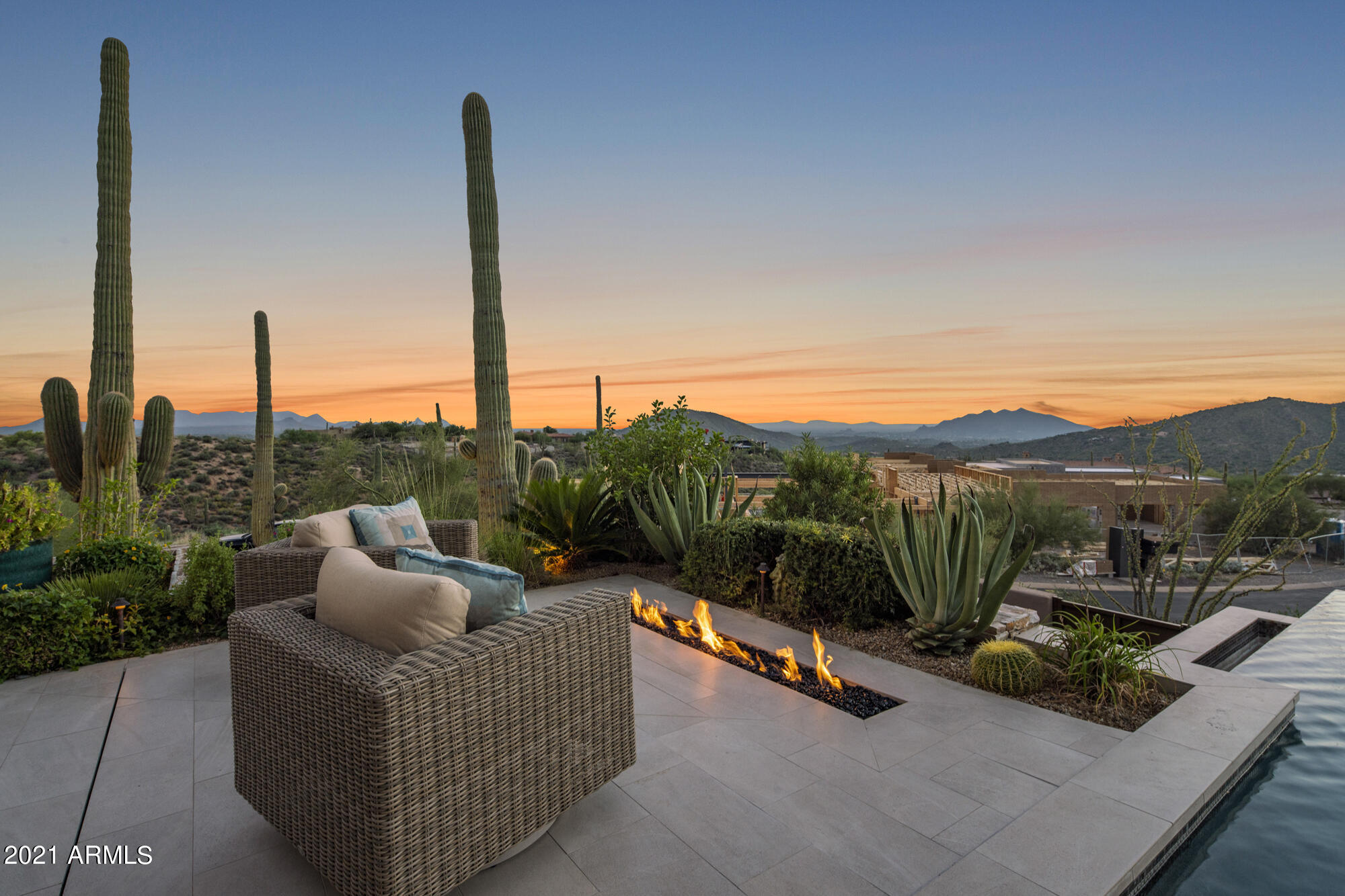DESERT MOUNTAIN - Residential