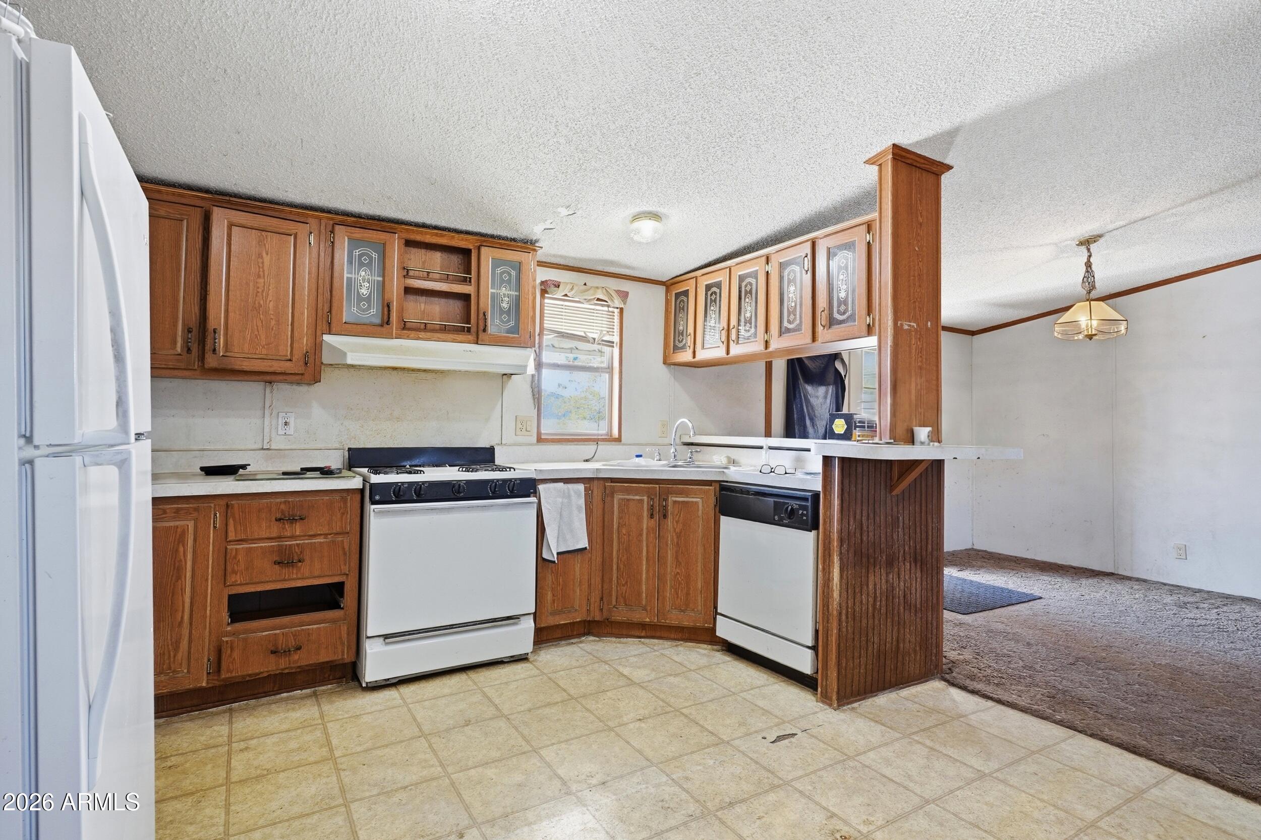 CHANDLER MANOR - Residential