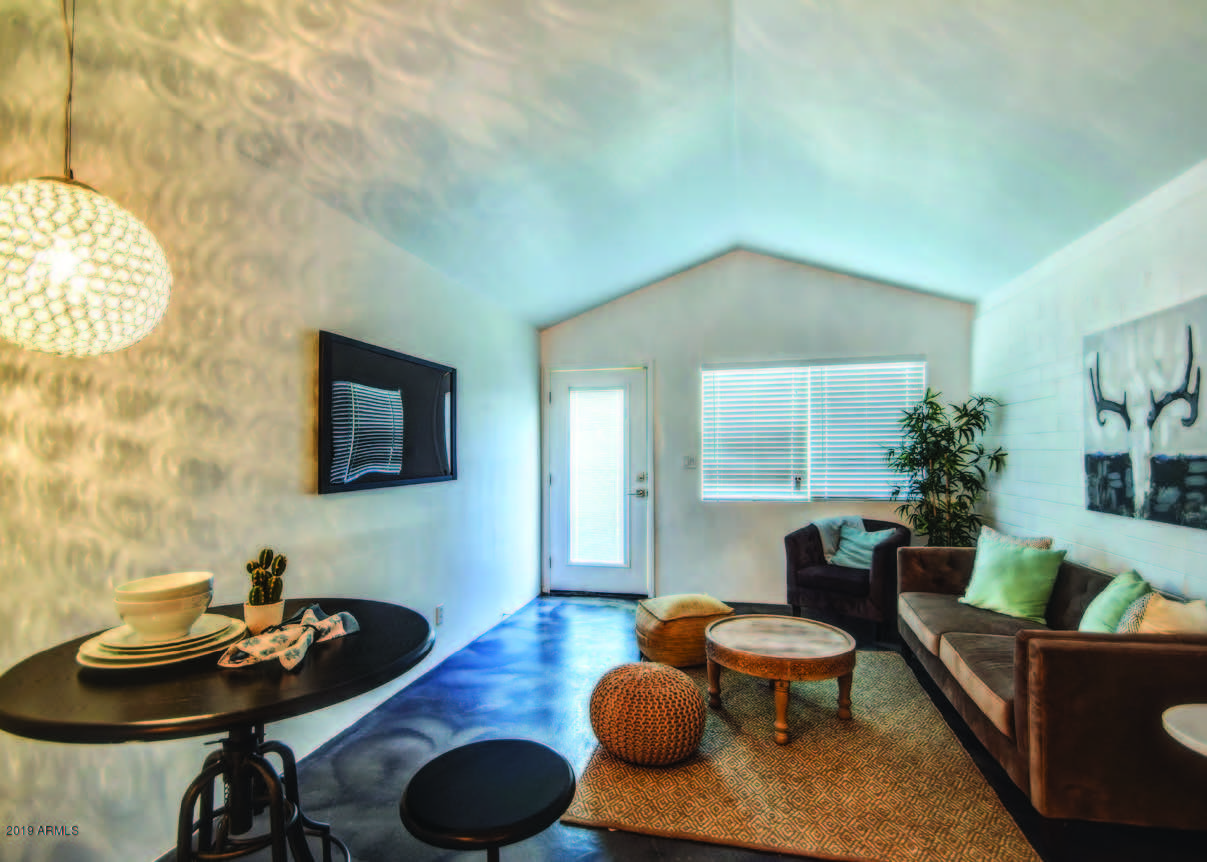 BROADMOR MANOR 4 - Residential Income