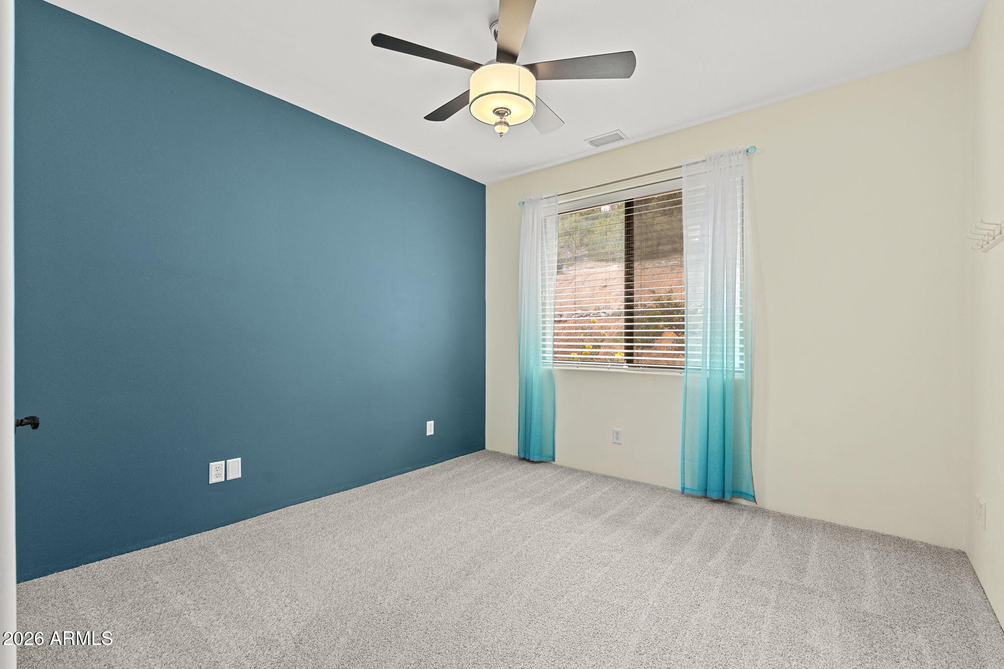 WOODHILL 2 - Residential