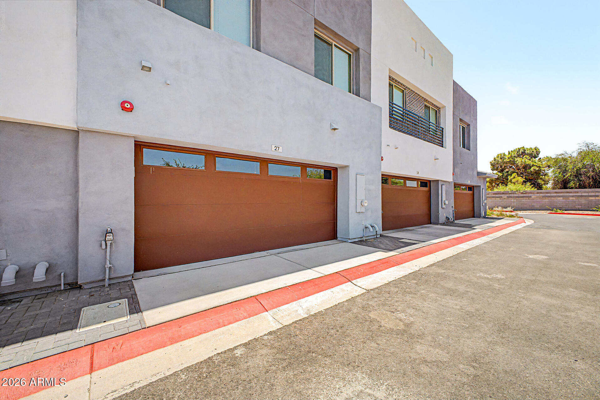 COMMONWEALTH LOFTS - Residential Lease
