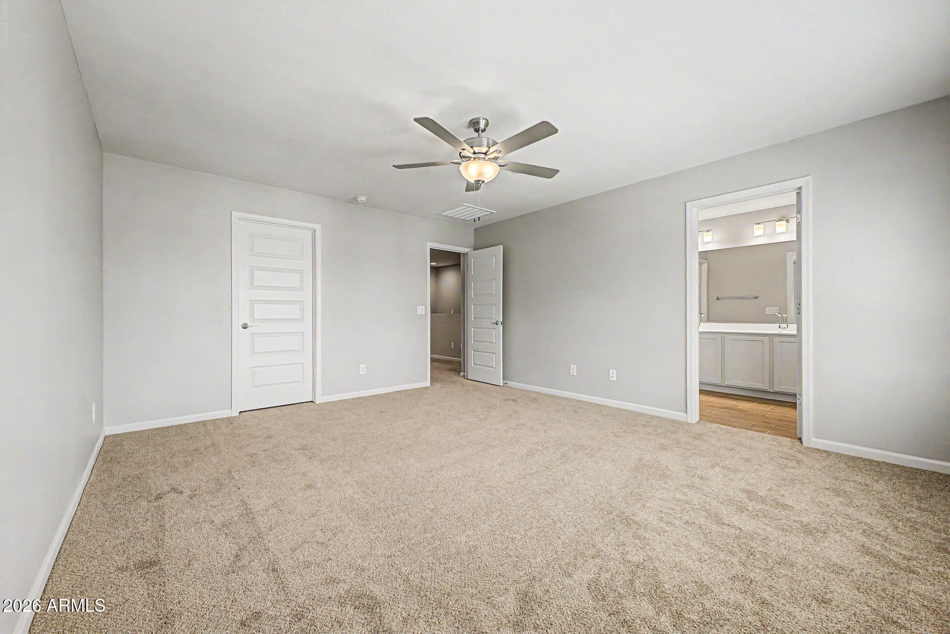 COMMONWEALTH LOFTS - Residential Lease