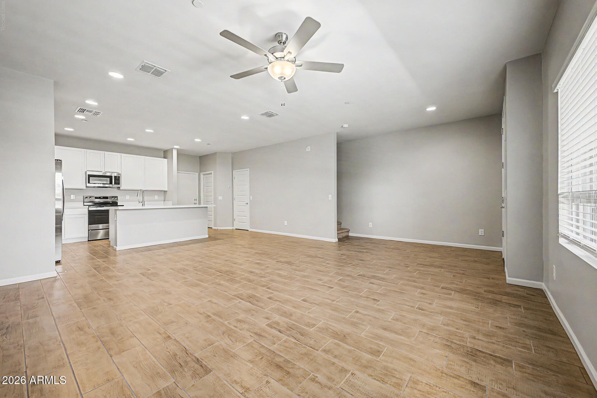 COMMONWEALTH LOFTS - Residential Lease