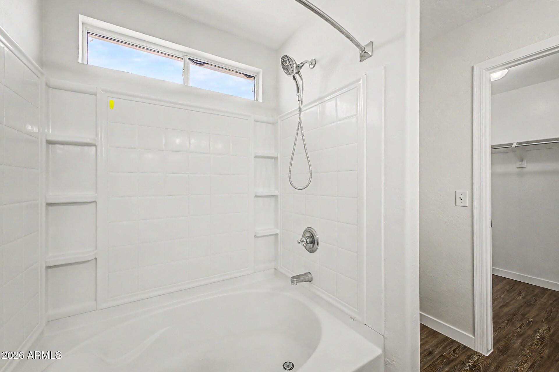 DREAMING SUMMIT UNIT 1A - Residential