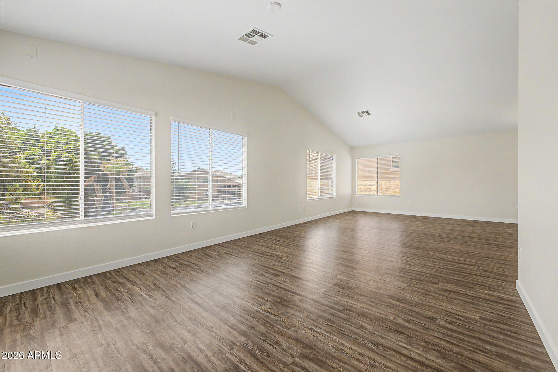 DREAMING SUMMIT UNIT 1A - Residential