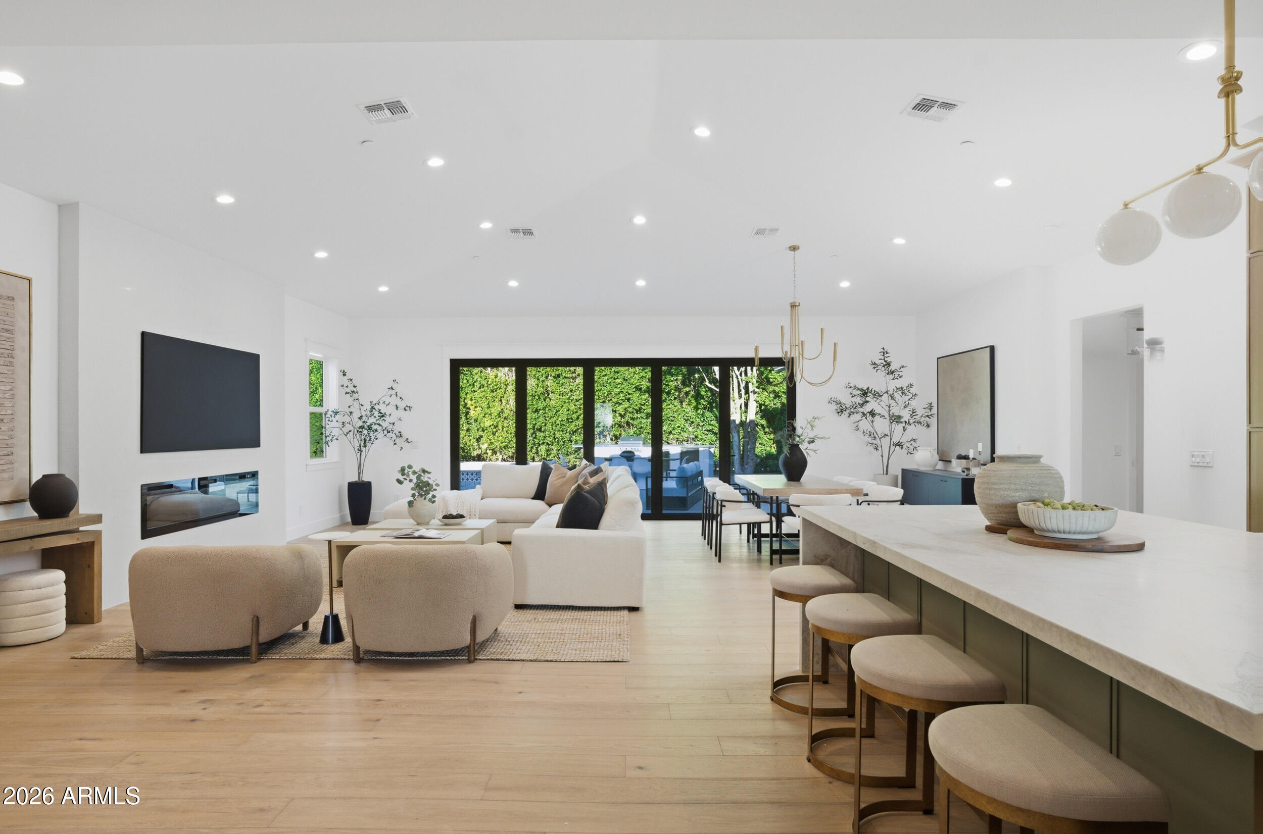 RANCHO VISTA - Residential