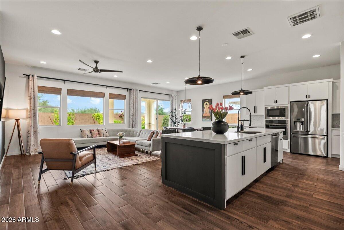DESERT RIDGE SUPER BLOCK 1 SOUTHWEST PHASE 1 - Residential