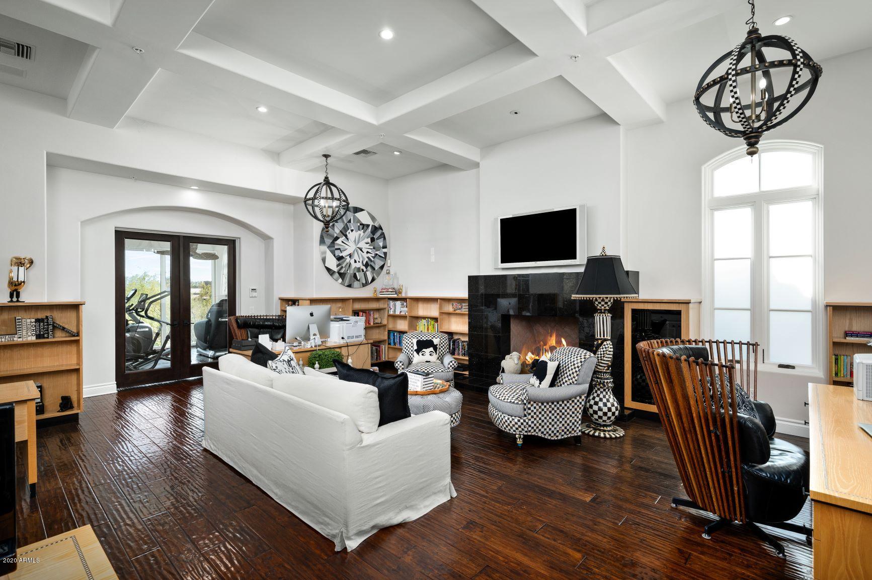 DC RANCH - Residential