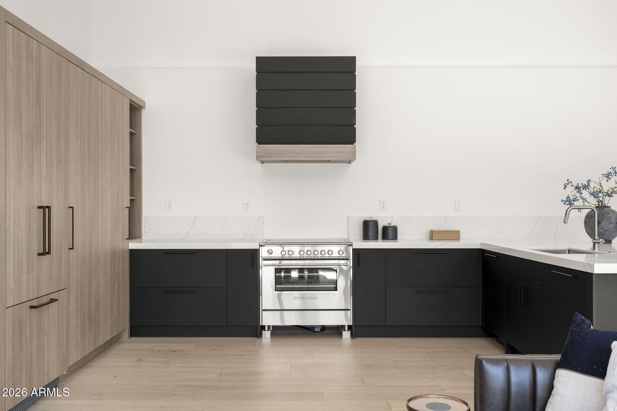 LINCOLN HILLS - Residential
