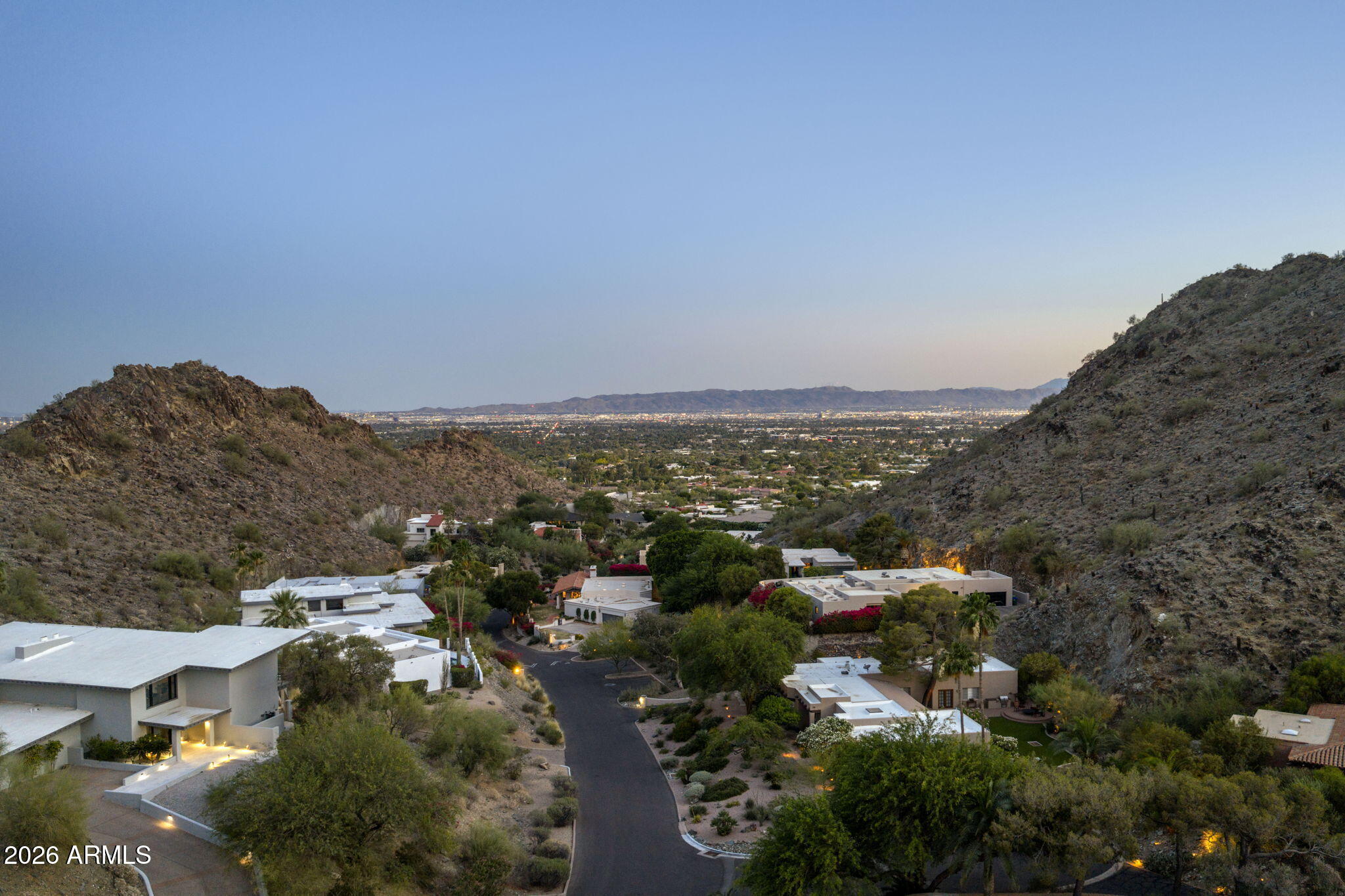 LINCOLN HILLS - Residential