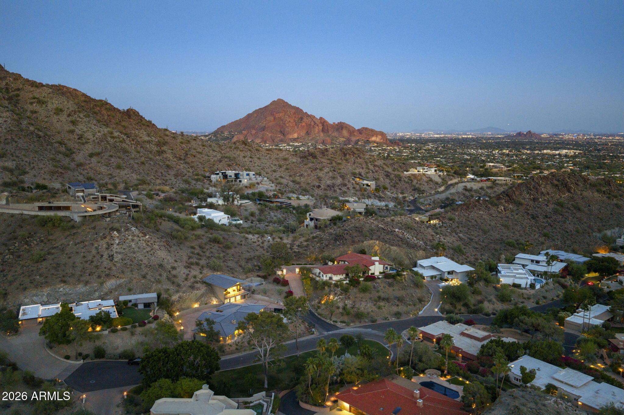 LINCOLN HILLS - Residential