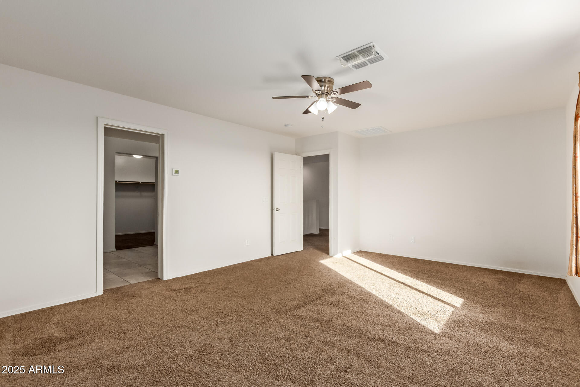 GRAND VILLAGE - Residential