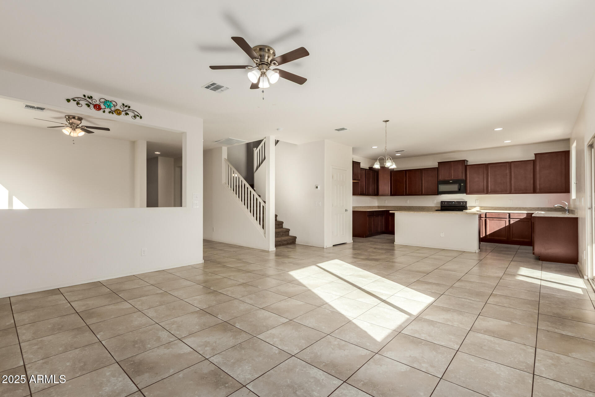 GRAND VILLAGE - Residential