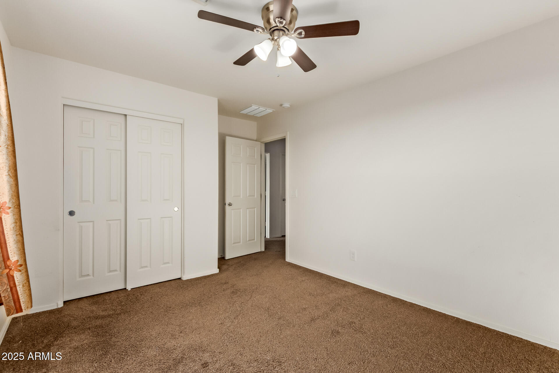 GRAND VILLAGE - Residential