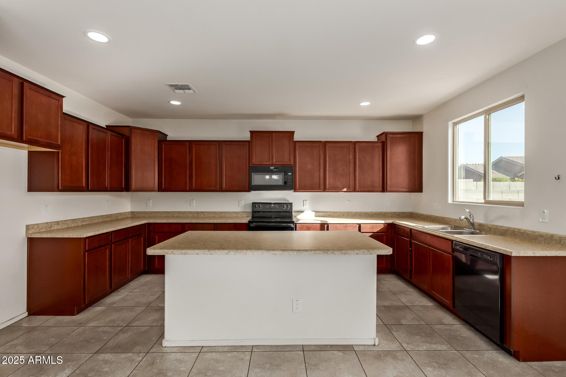 GRAND VILLAGE - Residential