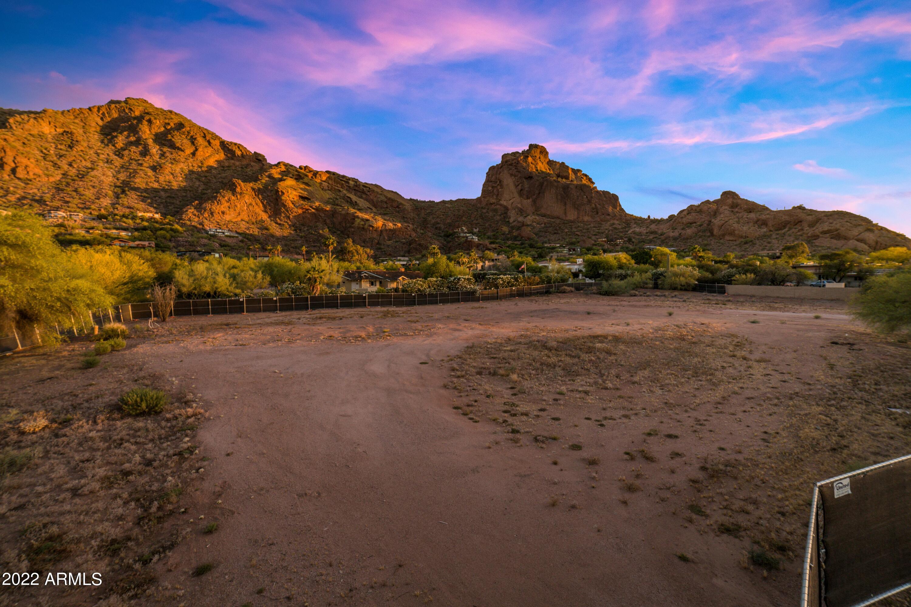 Stone Canyon - Land