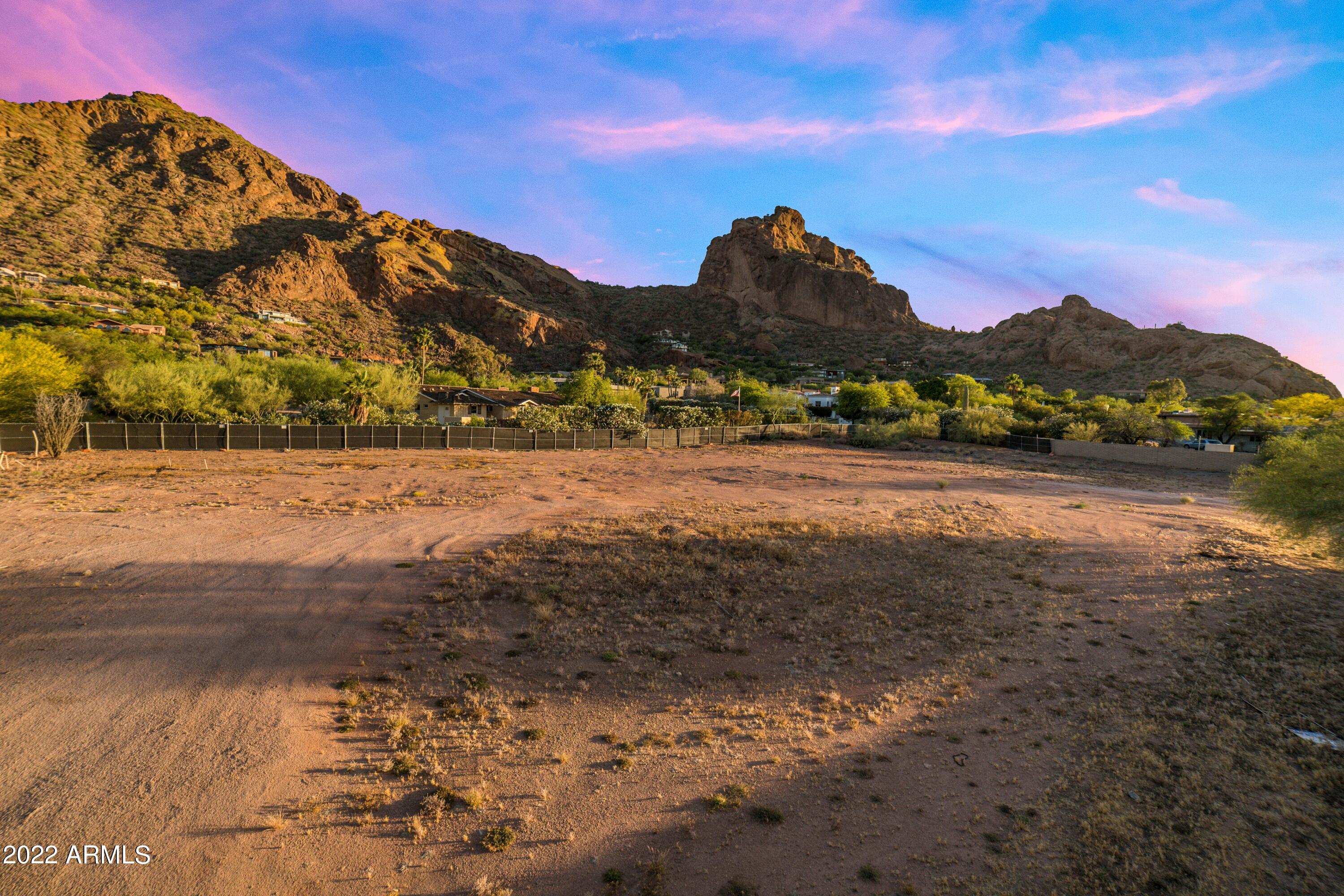 Stone Canyon - Land