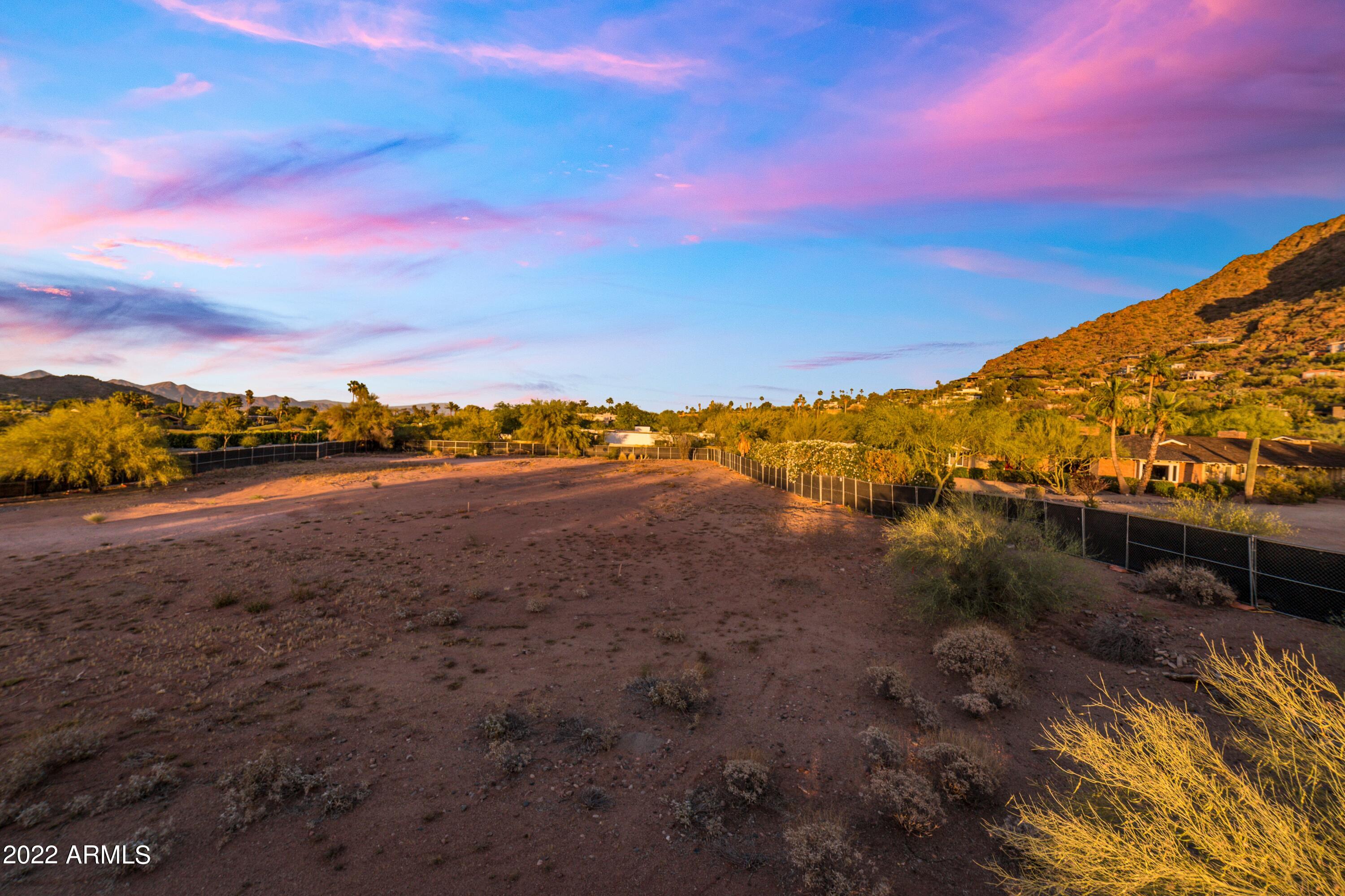 Stone Canyon - Land