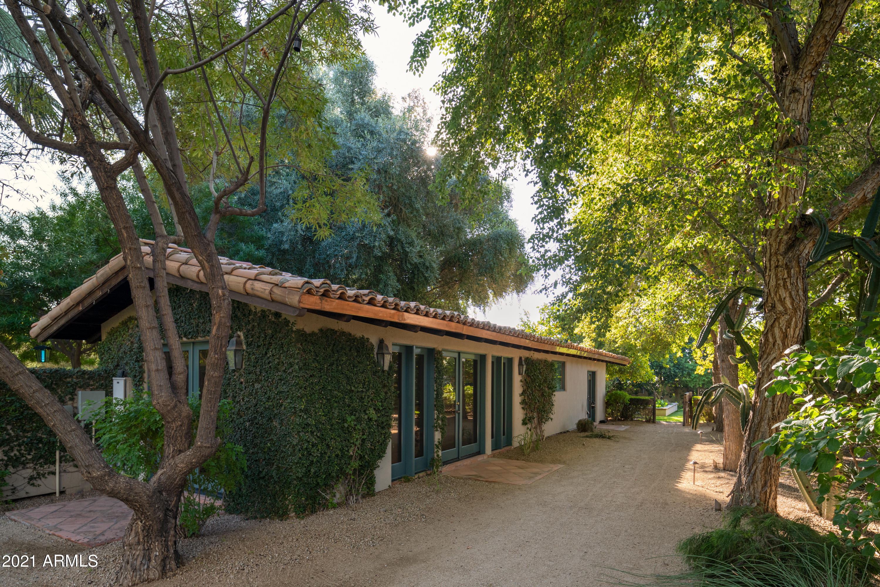 CAMELBACK LANDS - Residential