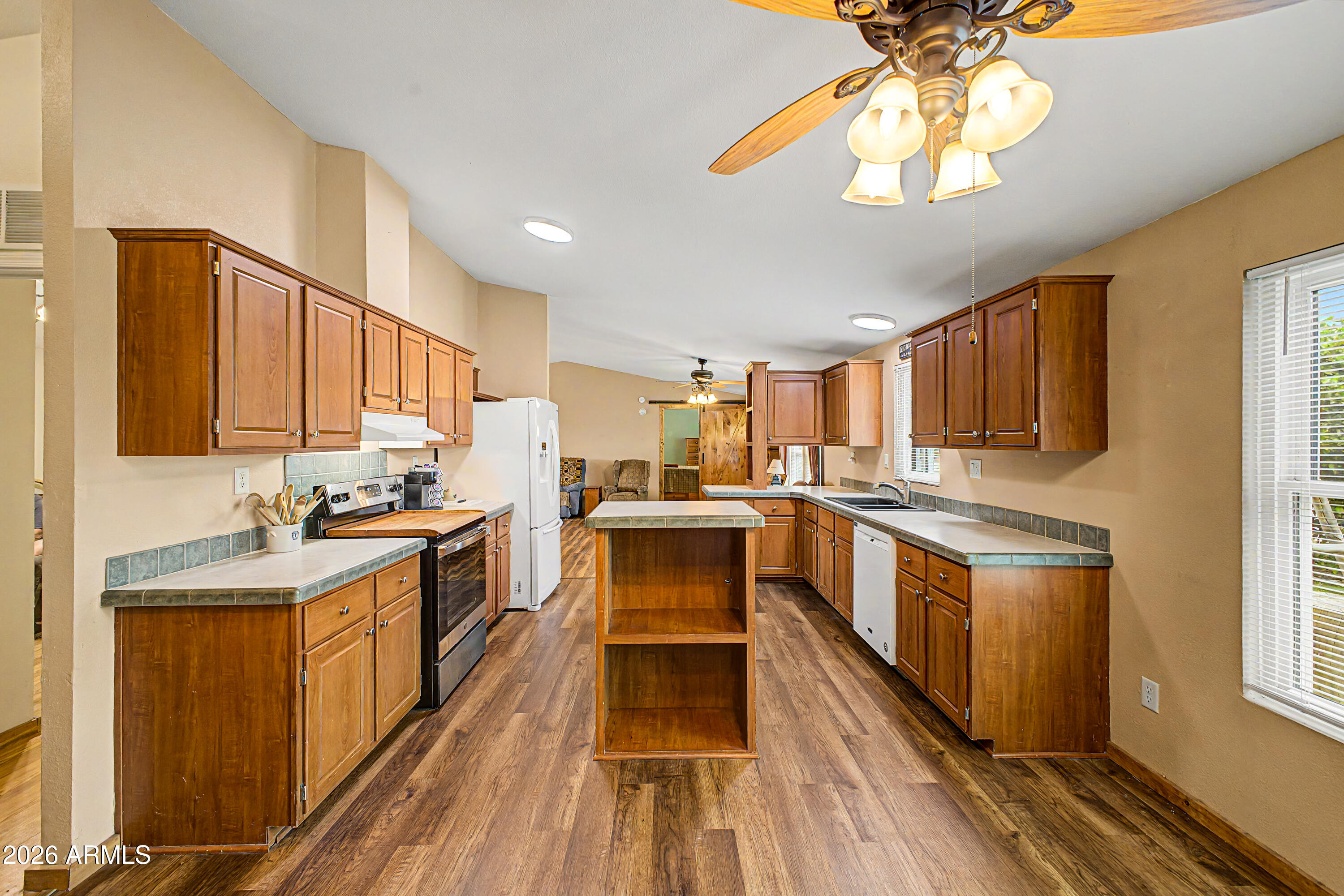 ARIZONA SKIES MOBILE ESTATES WEST - Residential
