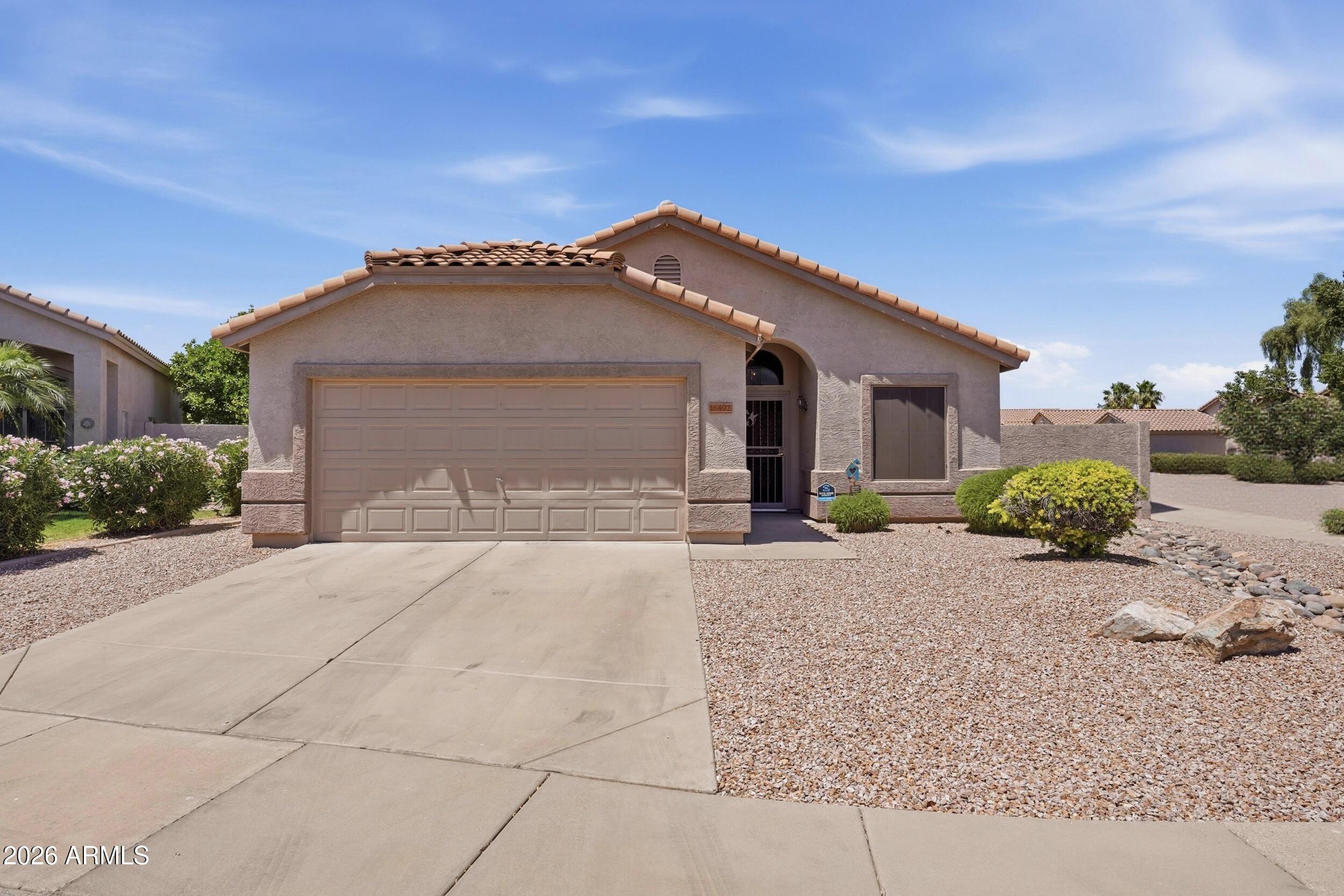 LAS BRISAS POINTE - Residential