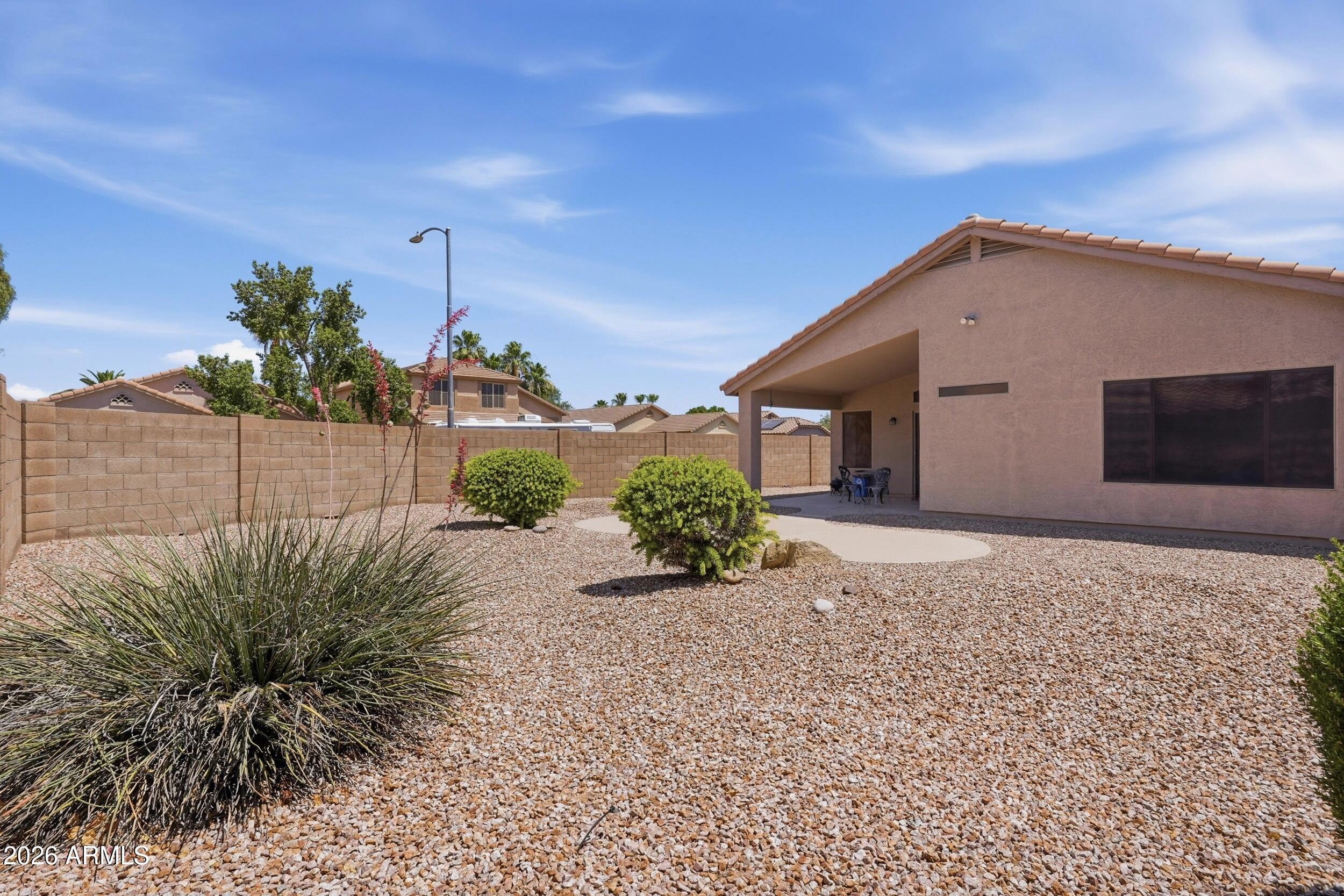 LAS BRISAS POINTE - Residential