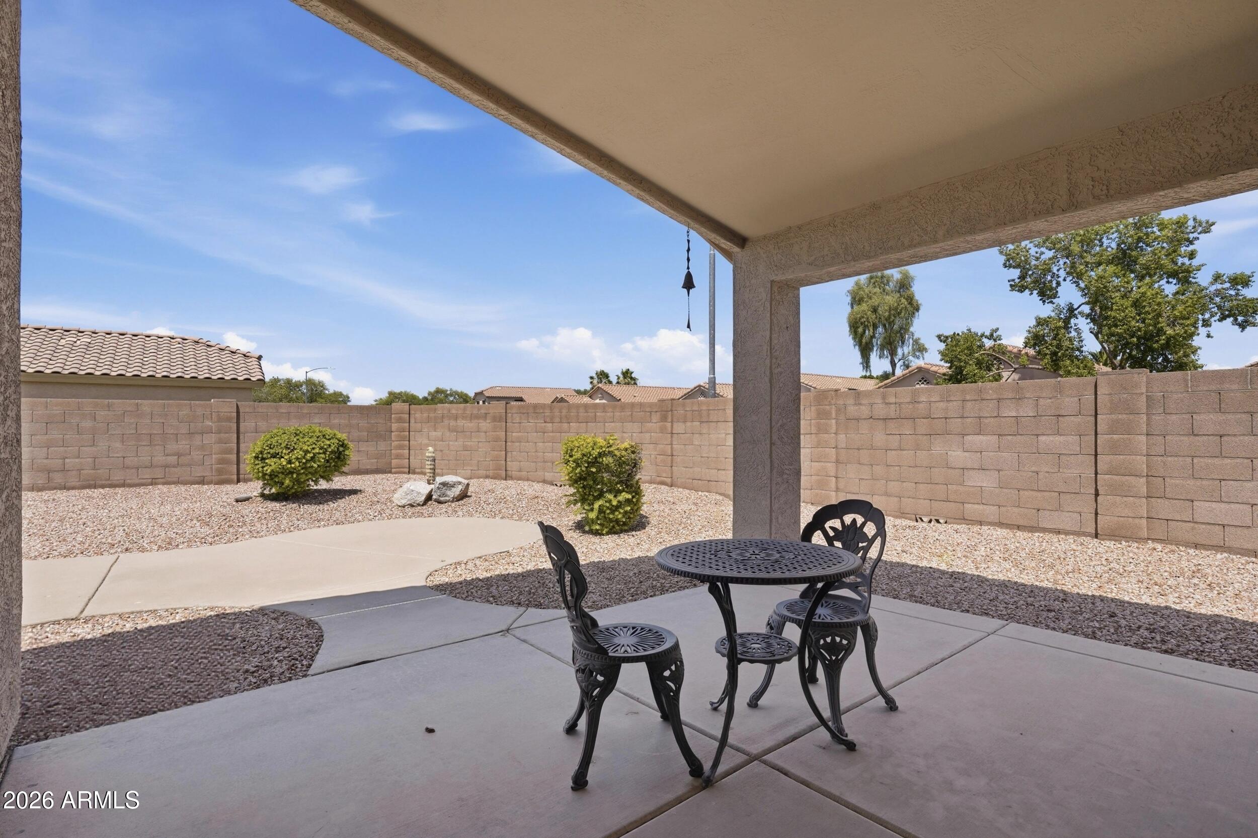 LAS BRISAS POINTE - Residential
