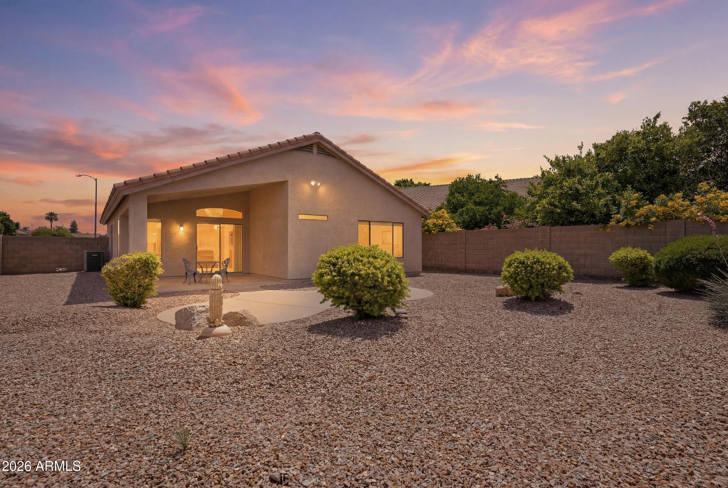 LAS BRISAS POINTE - Residential