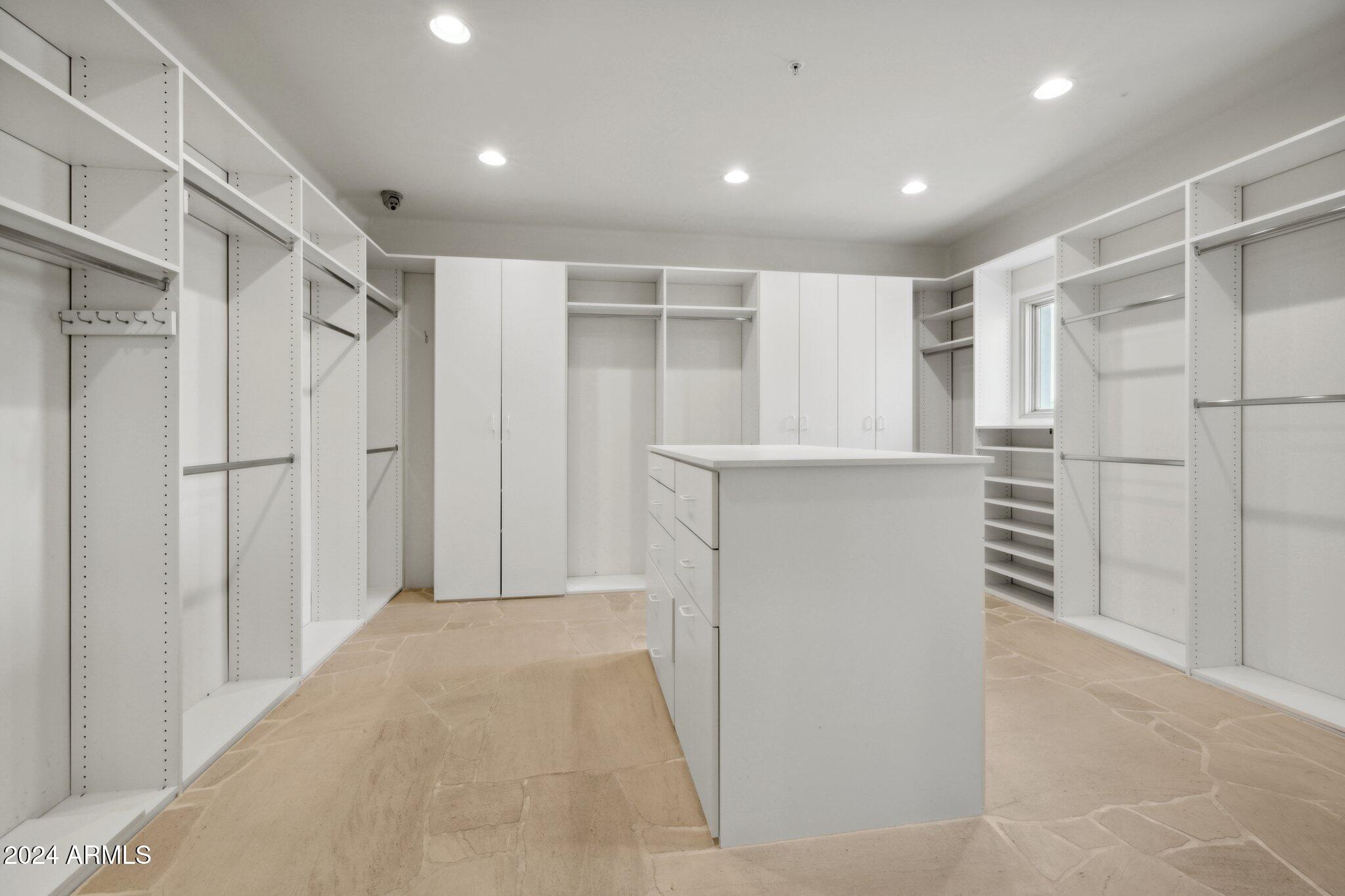 PINNACLE PEAK HEIGHTS UNIT 5 MCR 234-45 LOTS 20 & 21 - Residential
