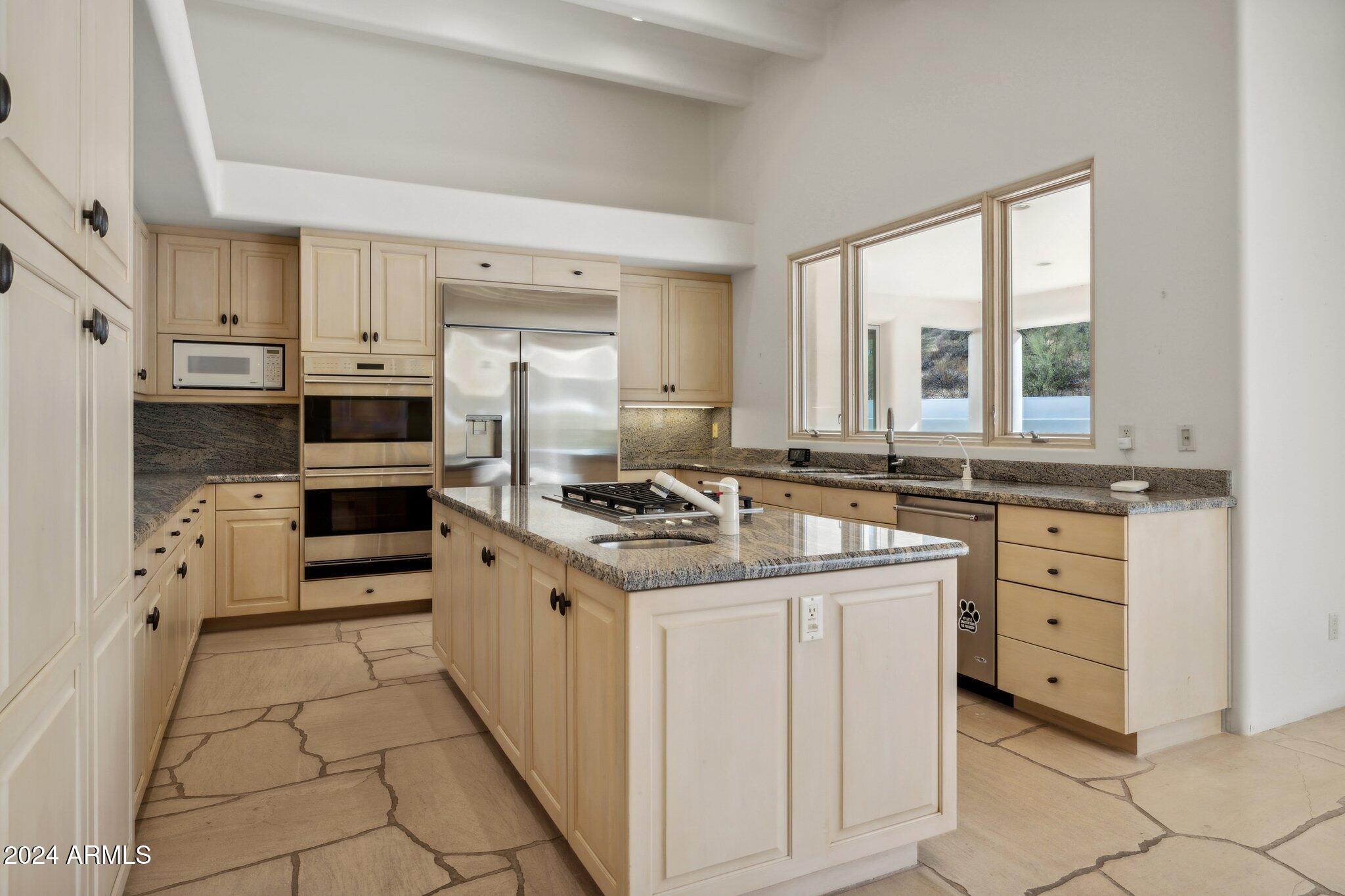 PINNACLE PEAK HEIGHTS UNIT 5 MCR 234-45 LOTS 20 & 21 - Residential