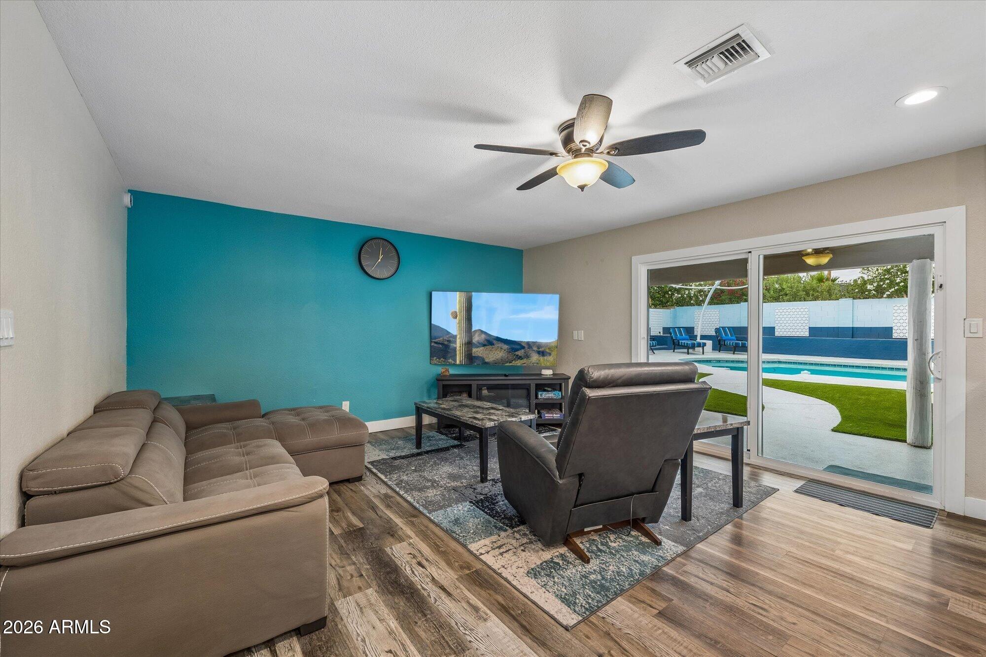 GREENBRIER EAST UNIT 5 - Residential Lease