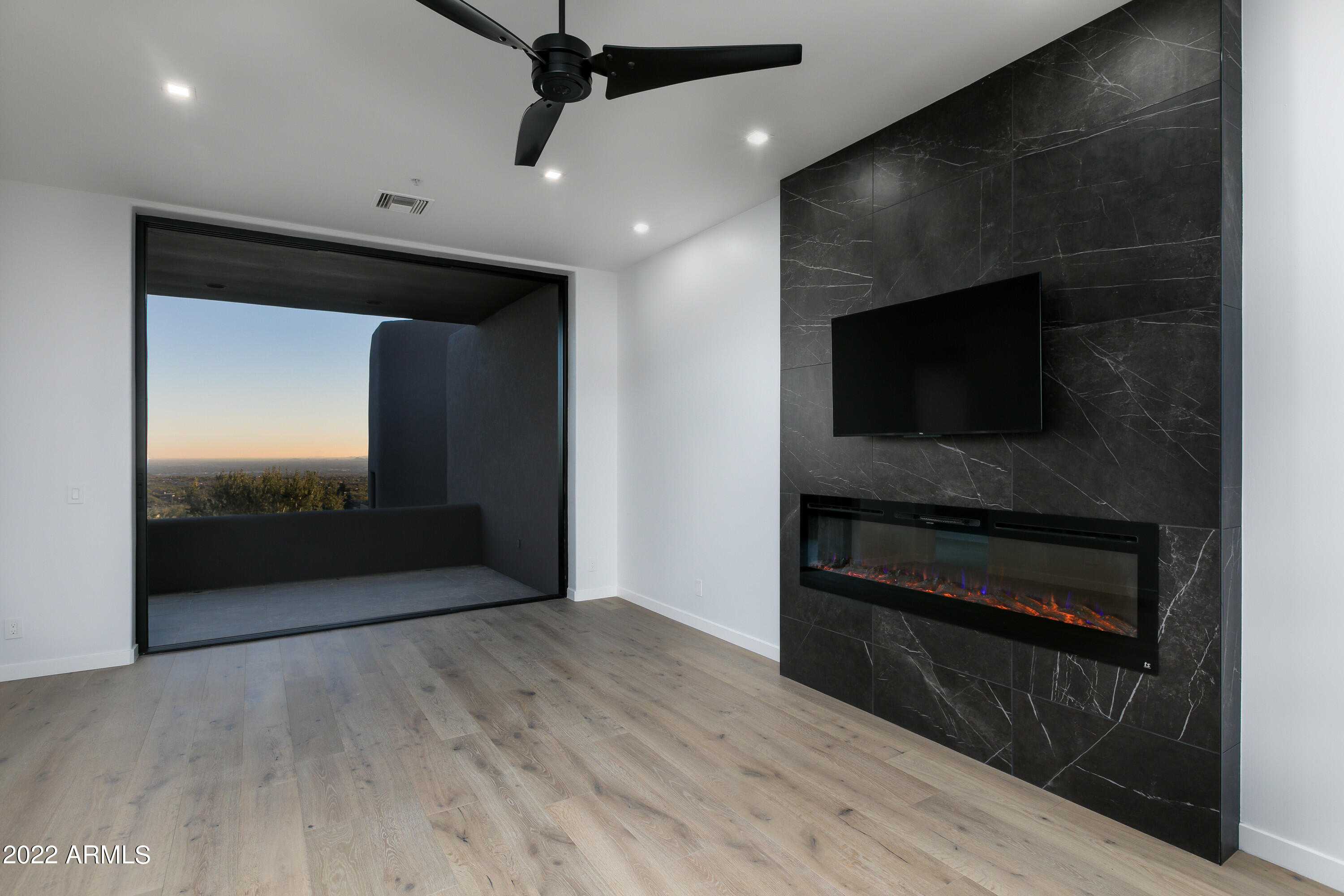 DESERT HIGHLANDS - Residential