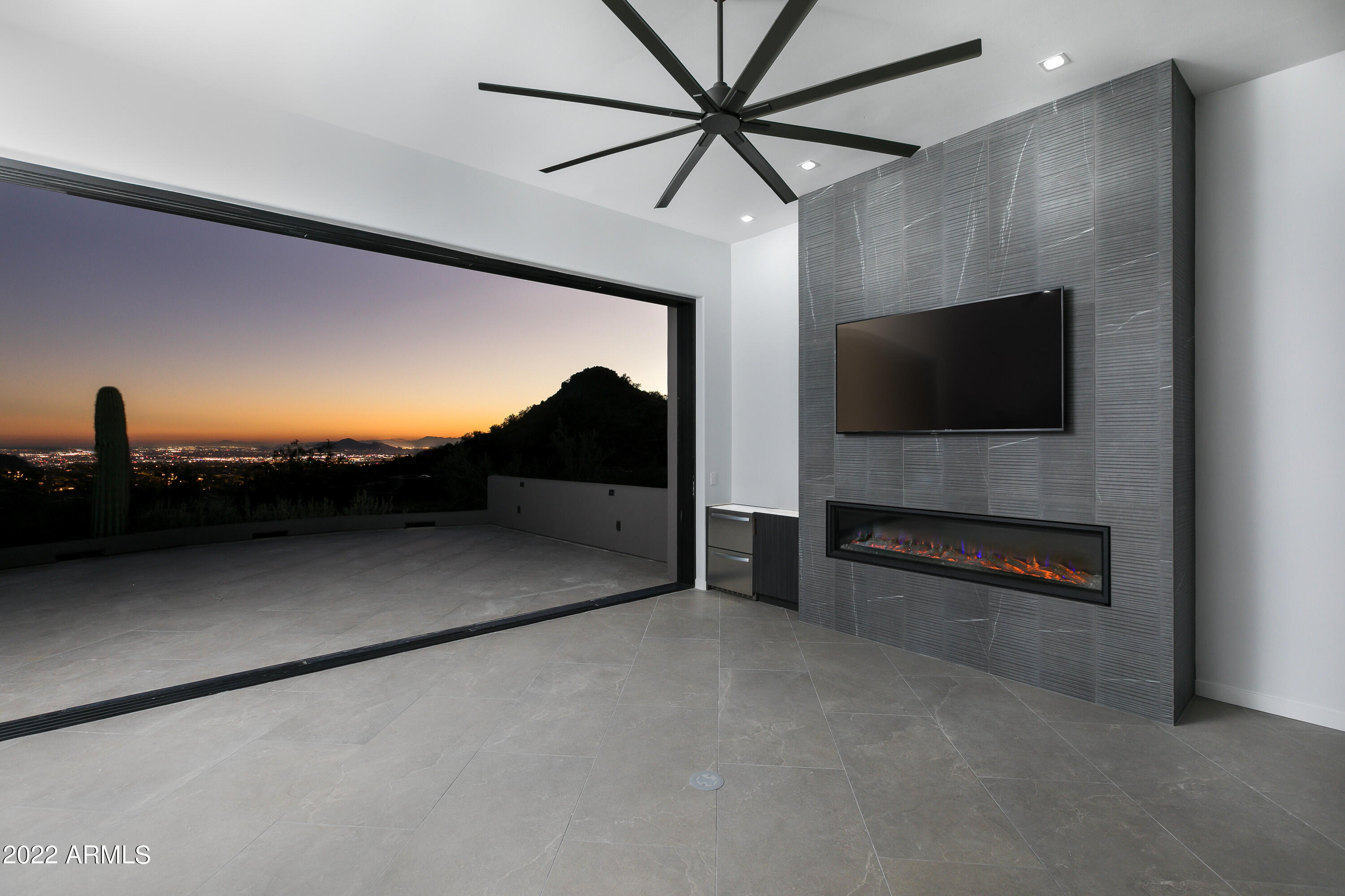 DESERT HIGHLANDS - Residential