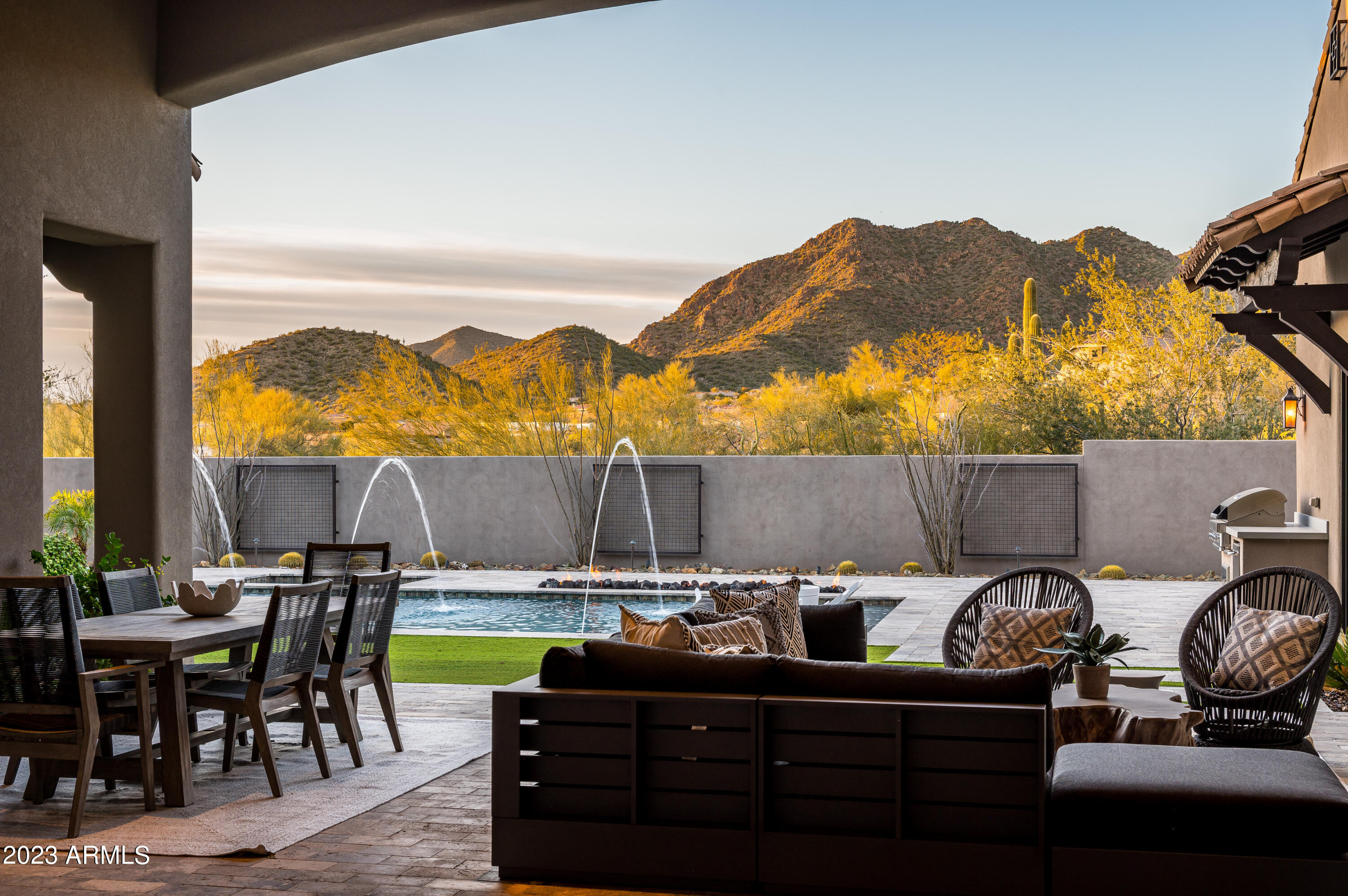 SIERRA HILLS - Residential