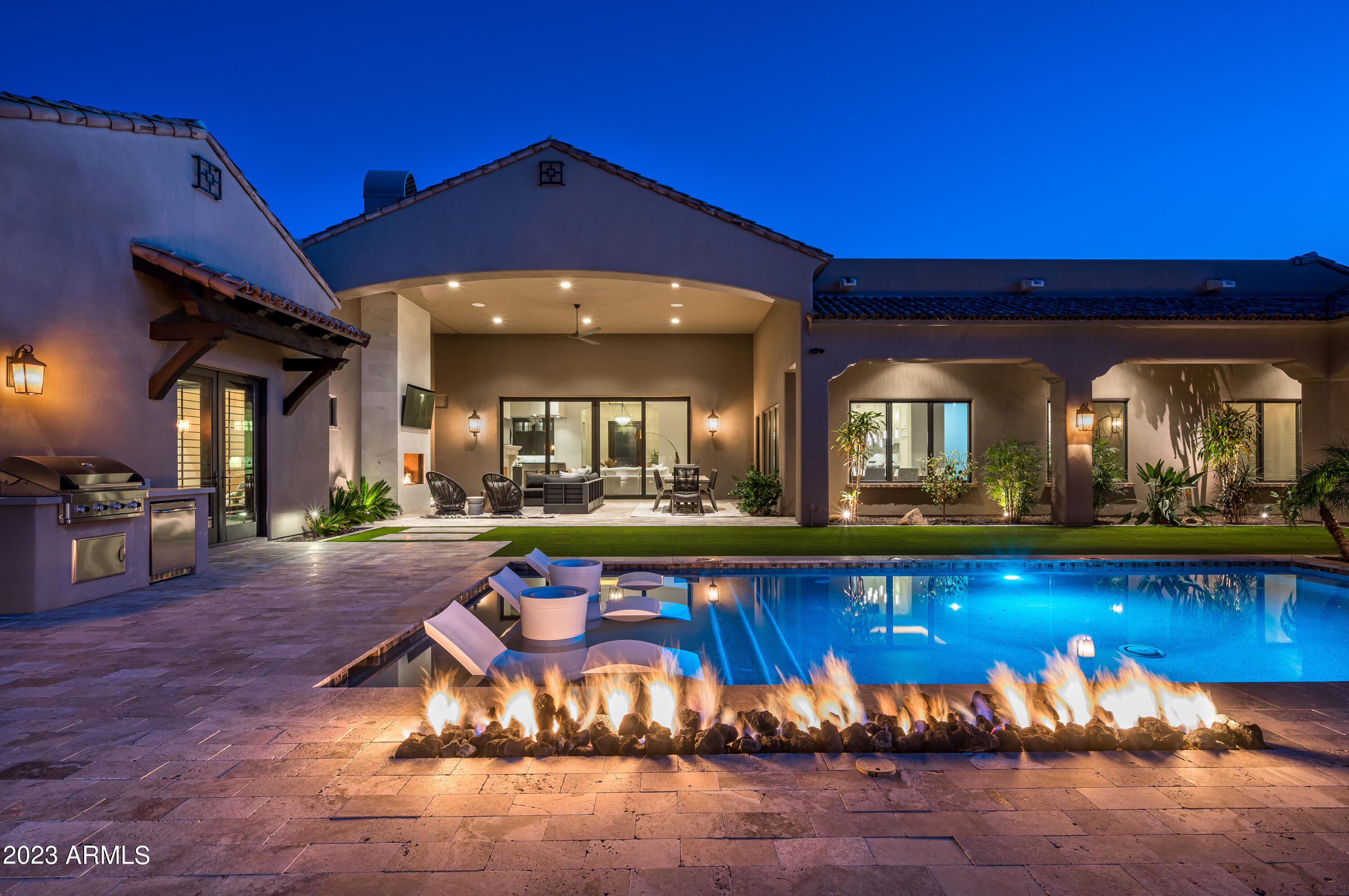 SIERRA HILLS - Residential