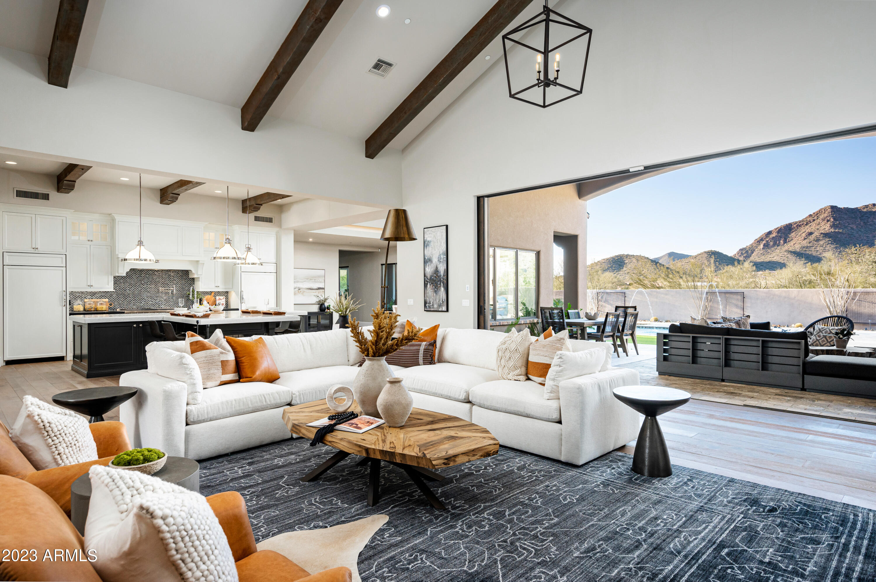 SIERRA HILLS - Residential