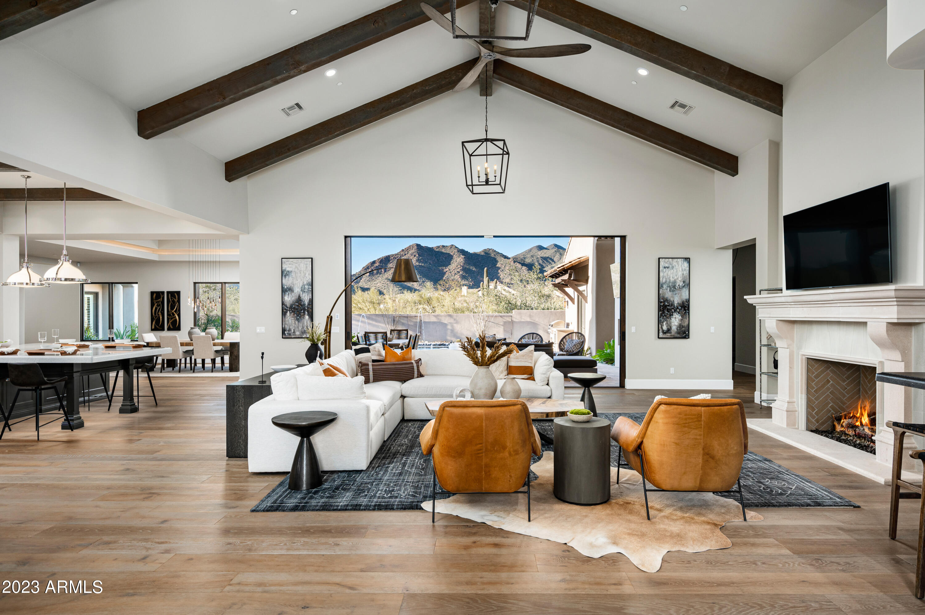 SIERRA HILLS - Residential