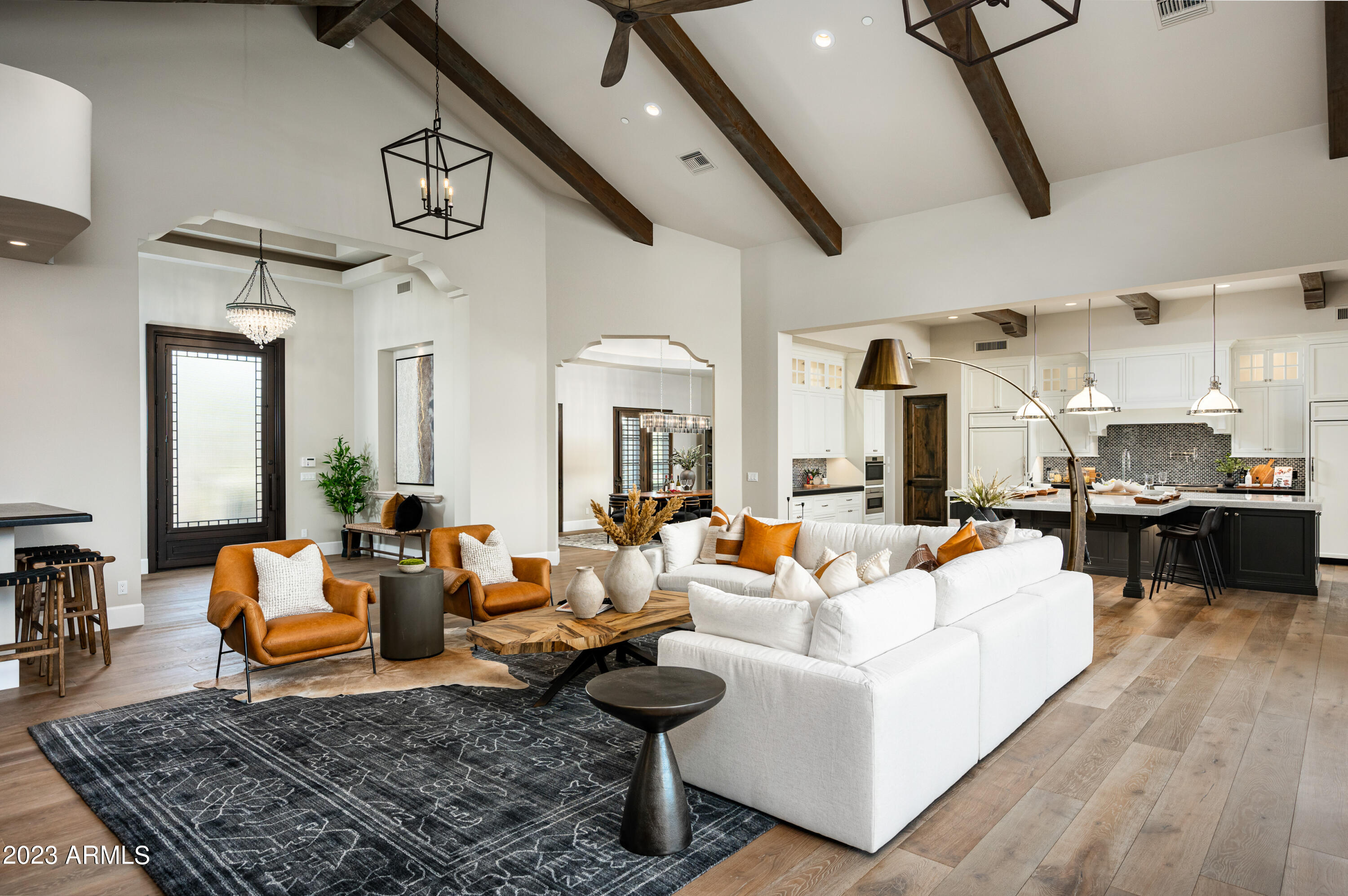 SIERRA HILLS - Residential