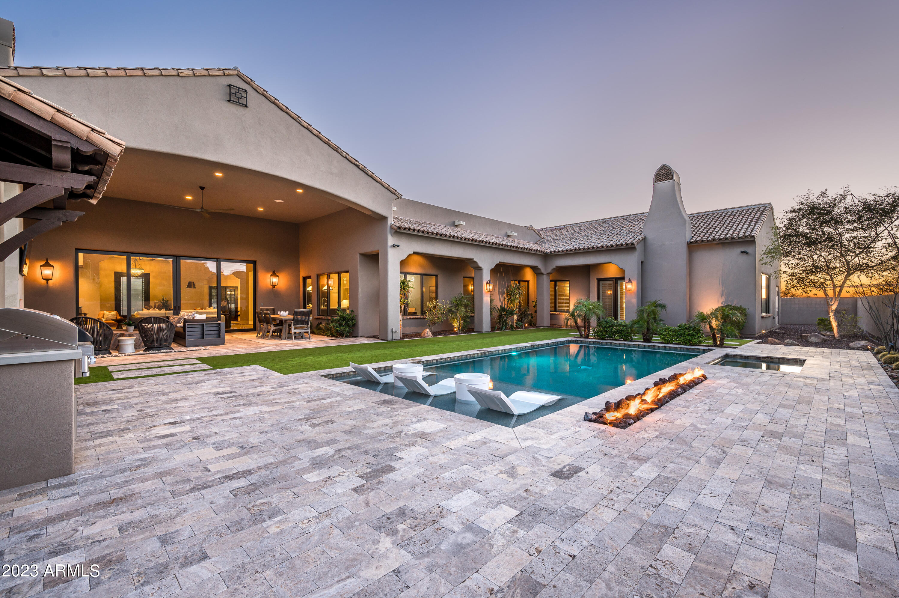 SIERRA HILLS - Residential
