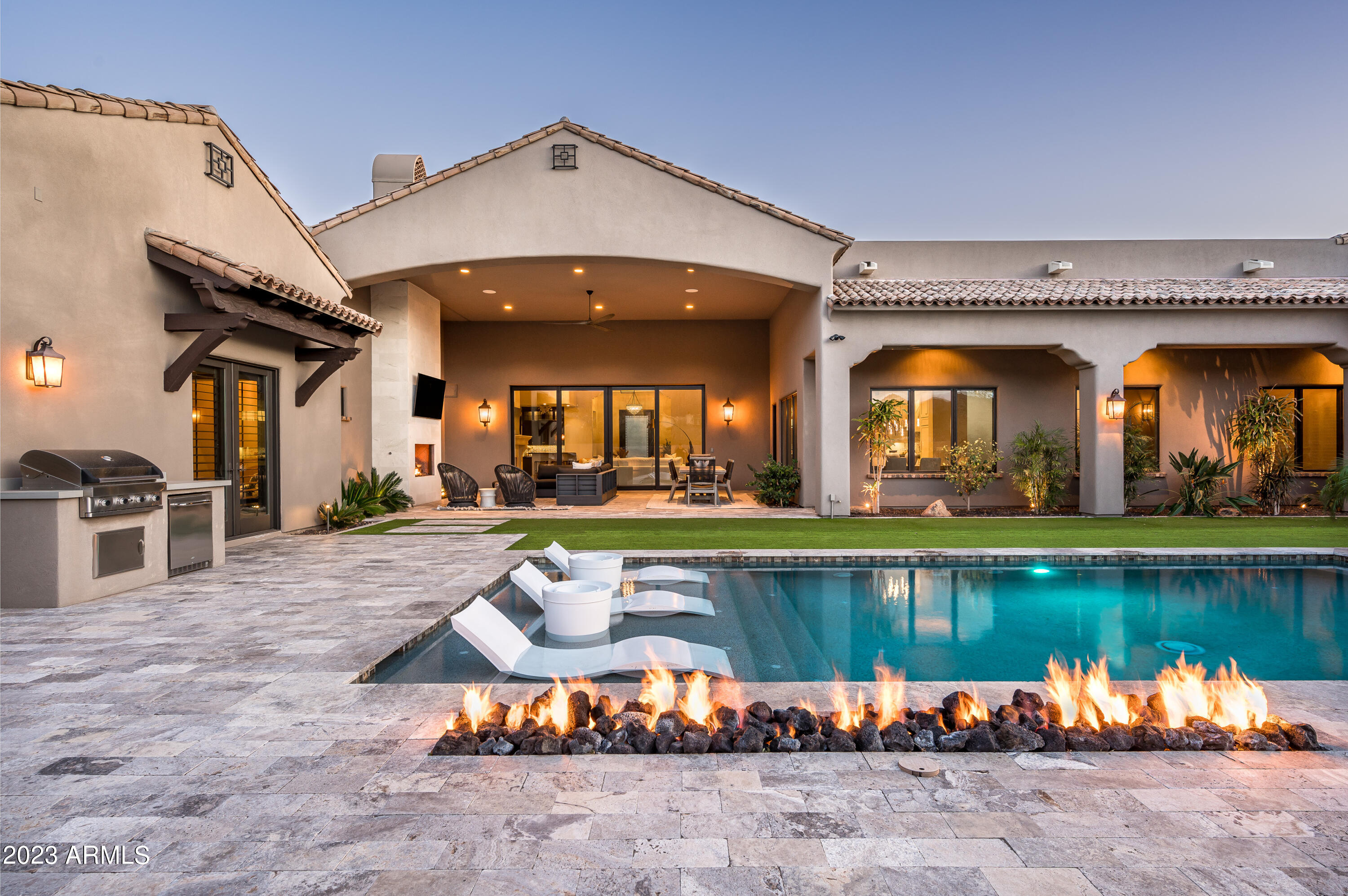 SIERRA HILLS - Residential