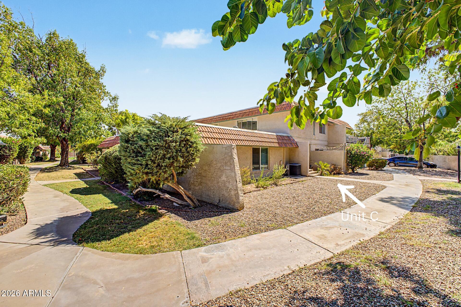 LAKES TRACT G-4 CONDOMINIUM UNITS A1-4 THROUGH Q1- - Residential