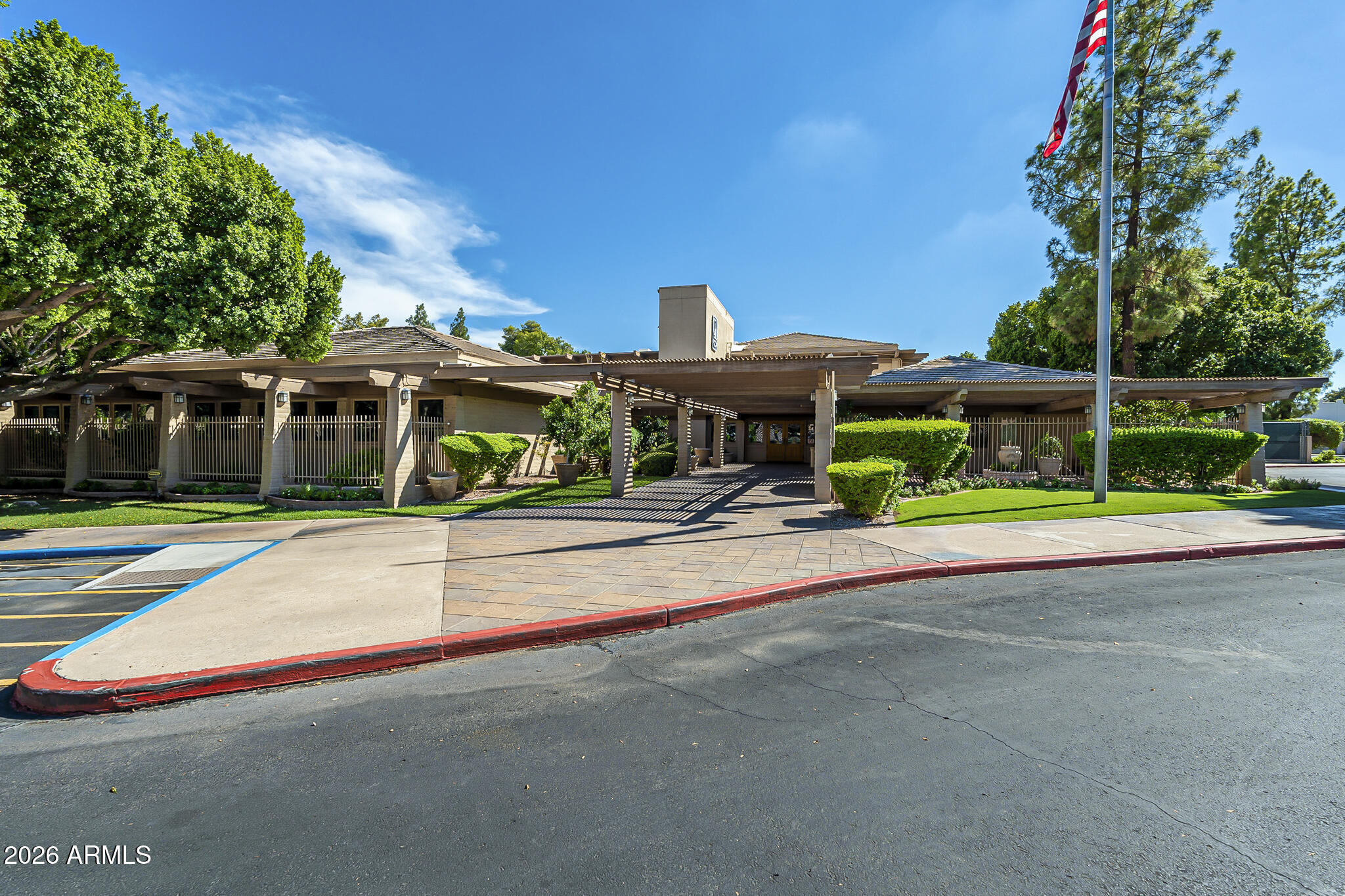 LAKES TRACT G-4 CONDOMINIUM UNITS A1-4 THROUGH Q1- - Residential