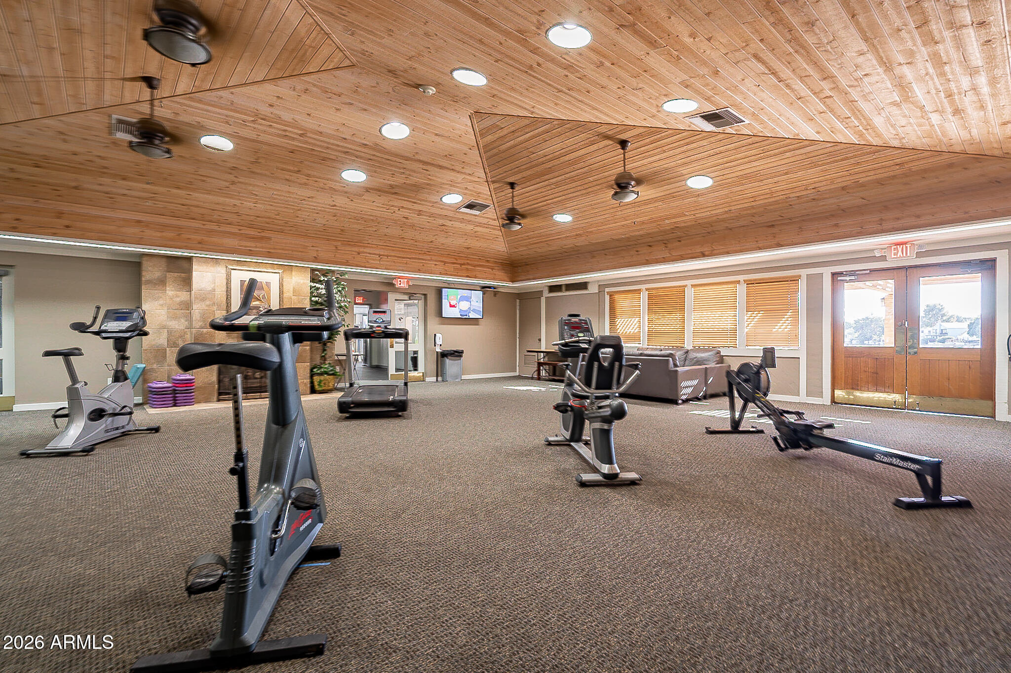 LAKES TRACT G-4 CONDOMINIUM UNITS A1-4 THROUGH Q1- - Residential