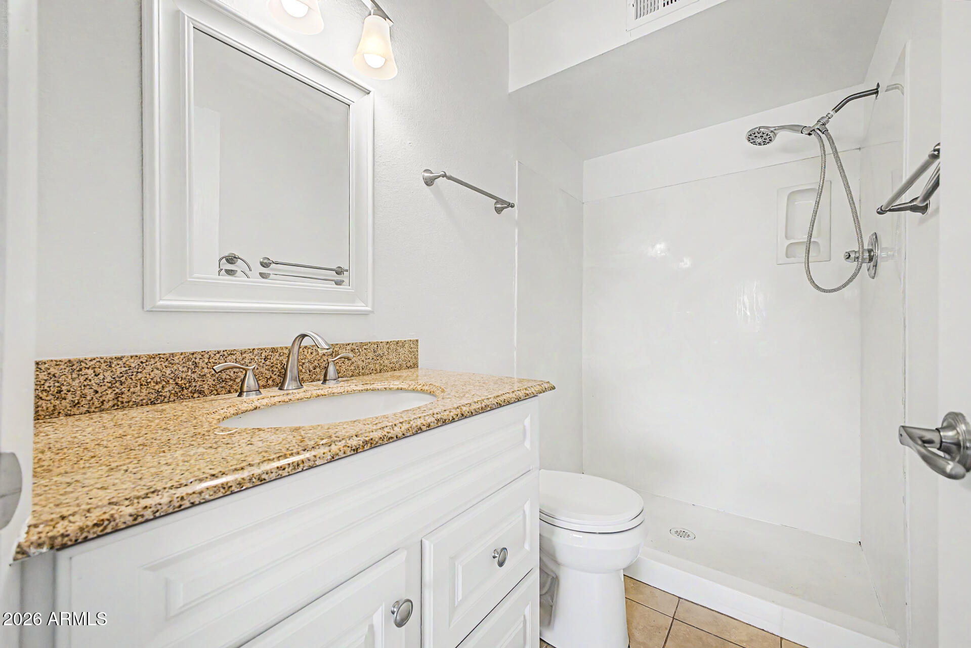 LAKES TRACT G-4 CONDOMINIUM UNITS A1-4 THROUGH Q1- - Residential