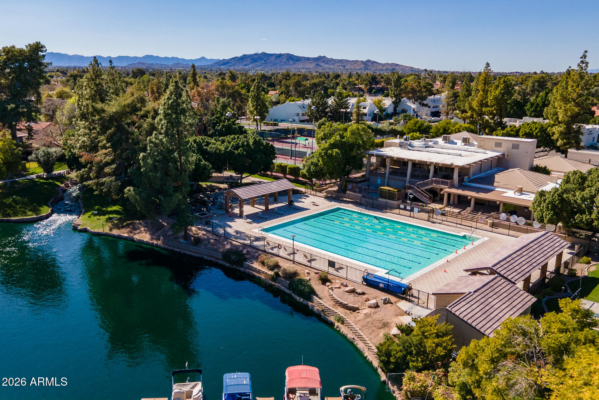LAKES TRACT G-4 CONDOMINIUM UNITS A1-4 THROUGH Q1- - Residential