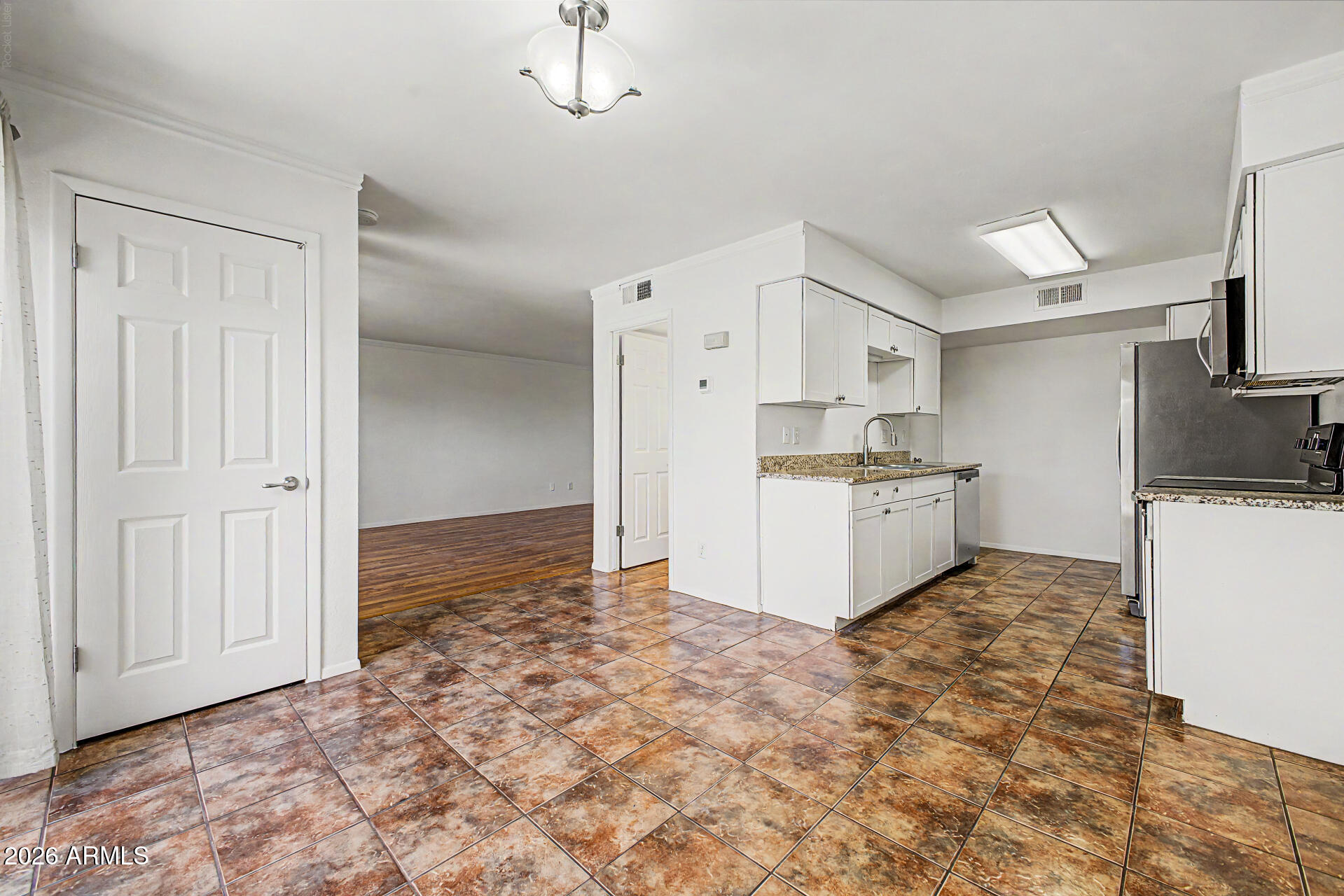 LAKES TRACT G-4 CONDOMINIUM UNITS A1-4 THROUGH Q1- - Residential
